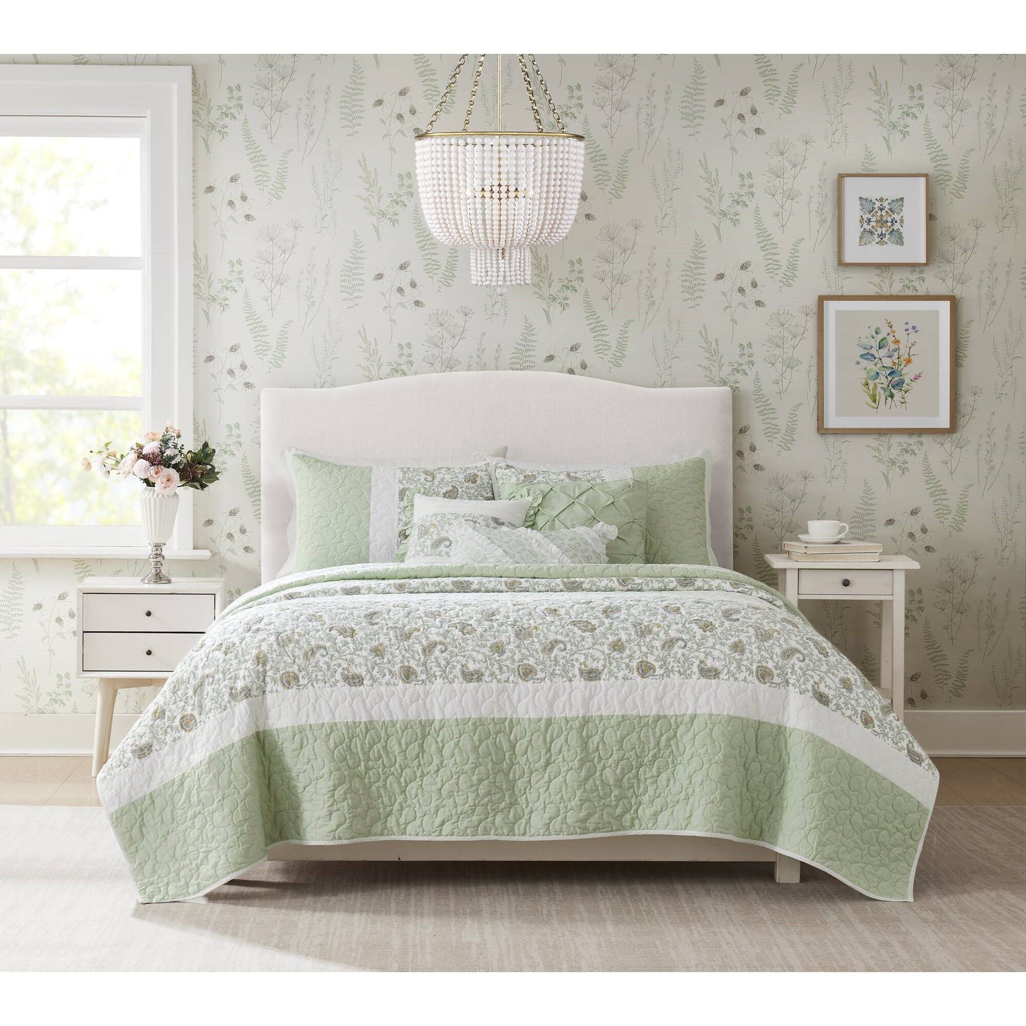 Dawn - 6 Piece King/California King Percale Quilt Set With Throw Pillows - Sage Green