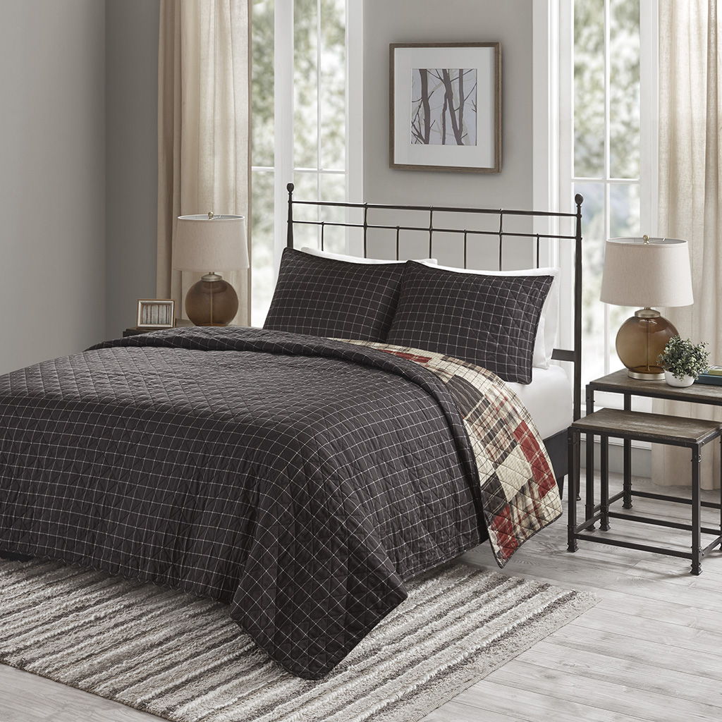 Timber - 3 Piece Full/Queen Reversible Printed Quilt Set - Red/Black