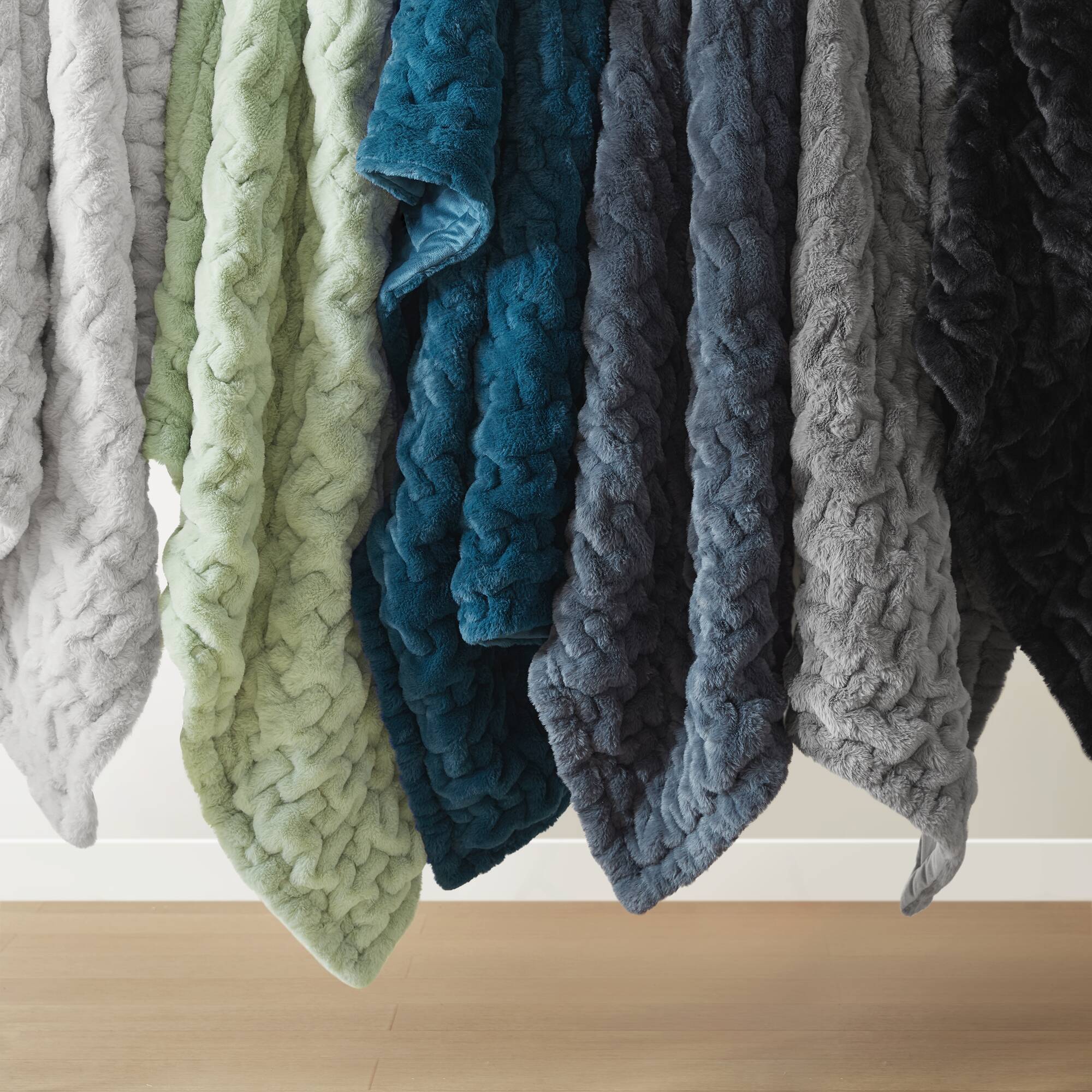 Ruched Fur - Ruched Throw - Teal