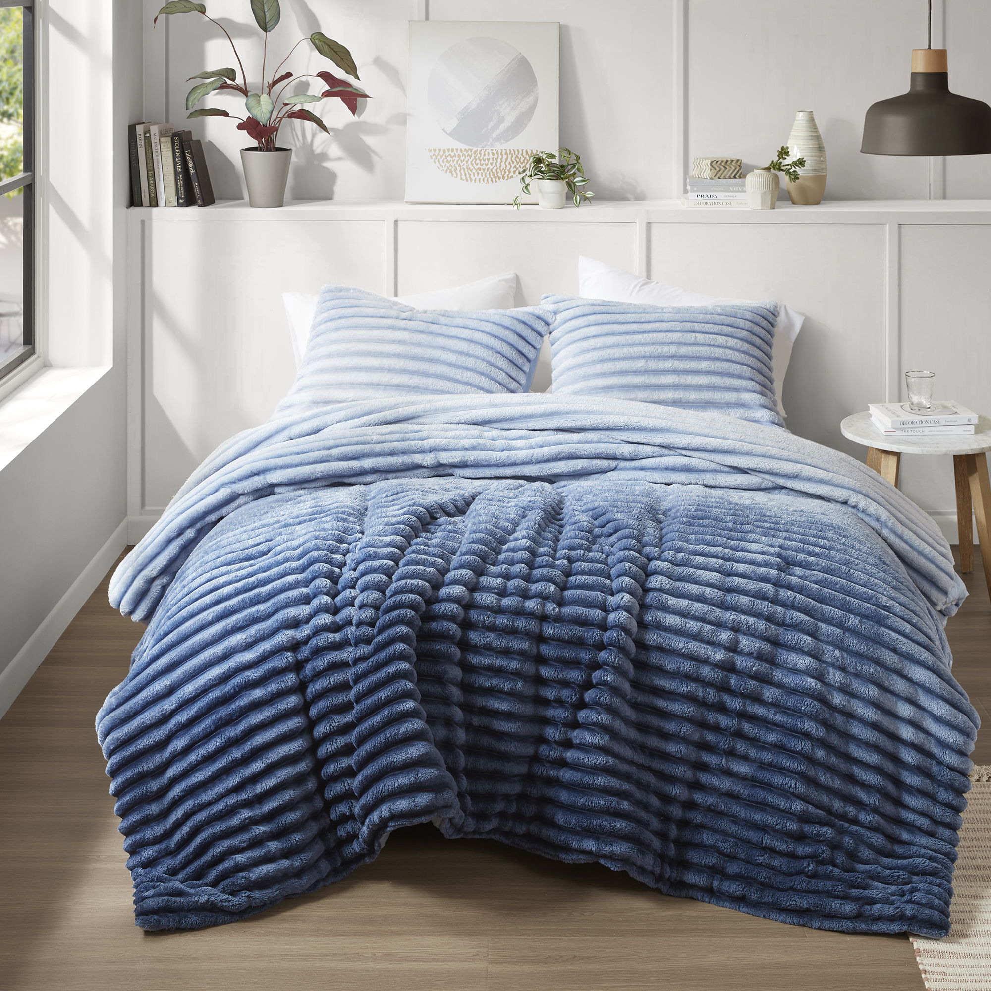 Avril - King/California King Fluffy Ribbed Plush Comforter Set - Blue Ombre