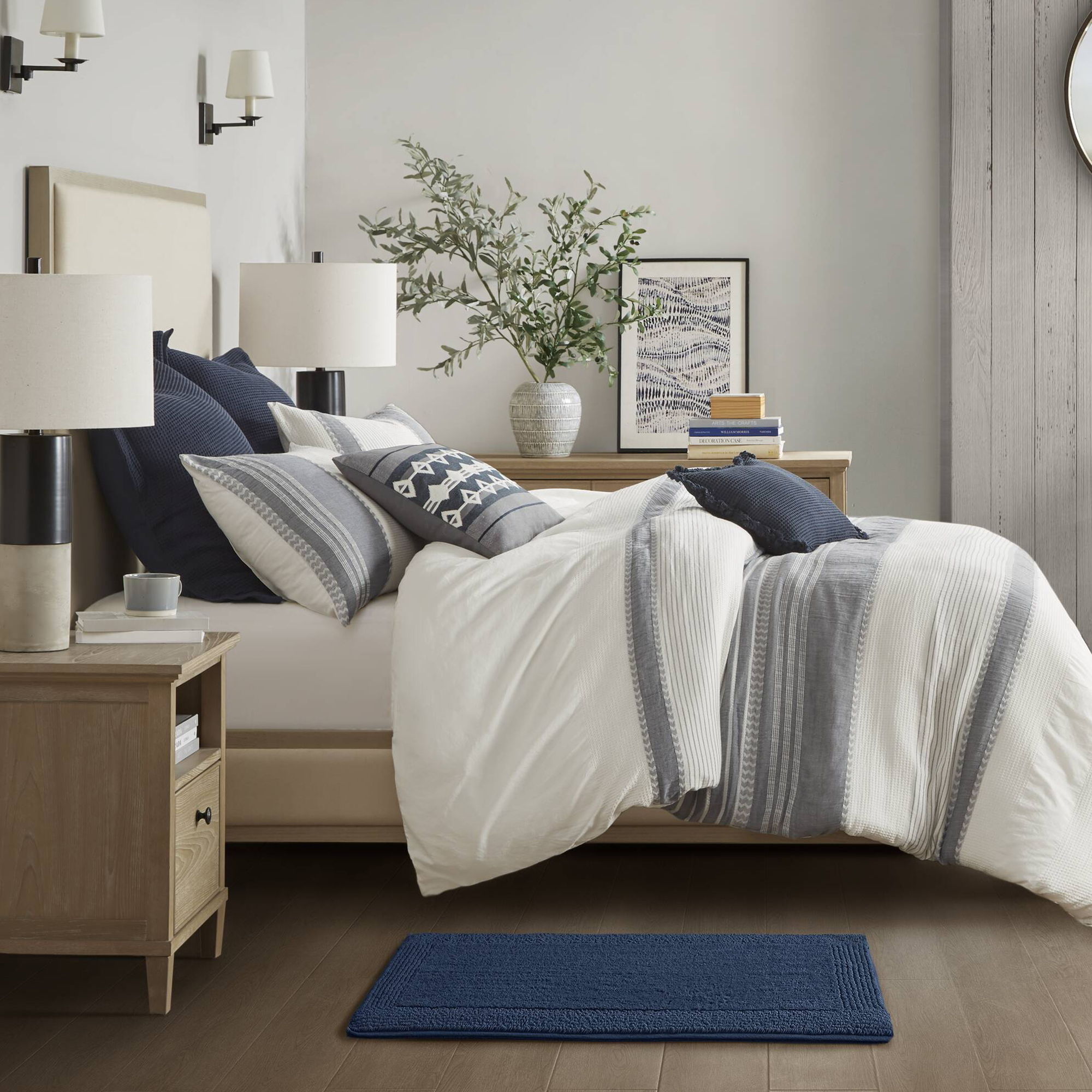 Splendor - 20" x 30" Tufted Reversible Bath Rug - White