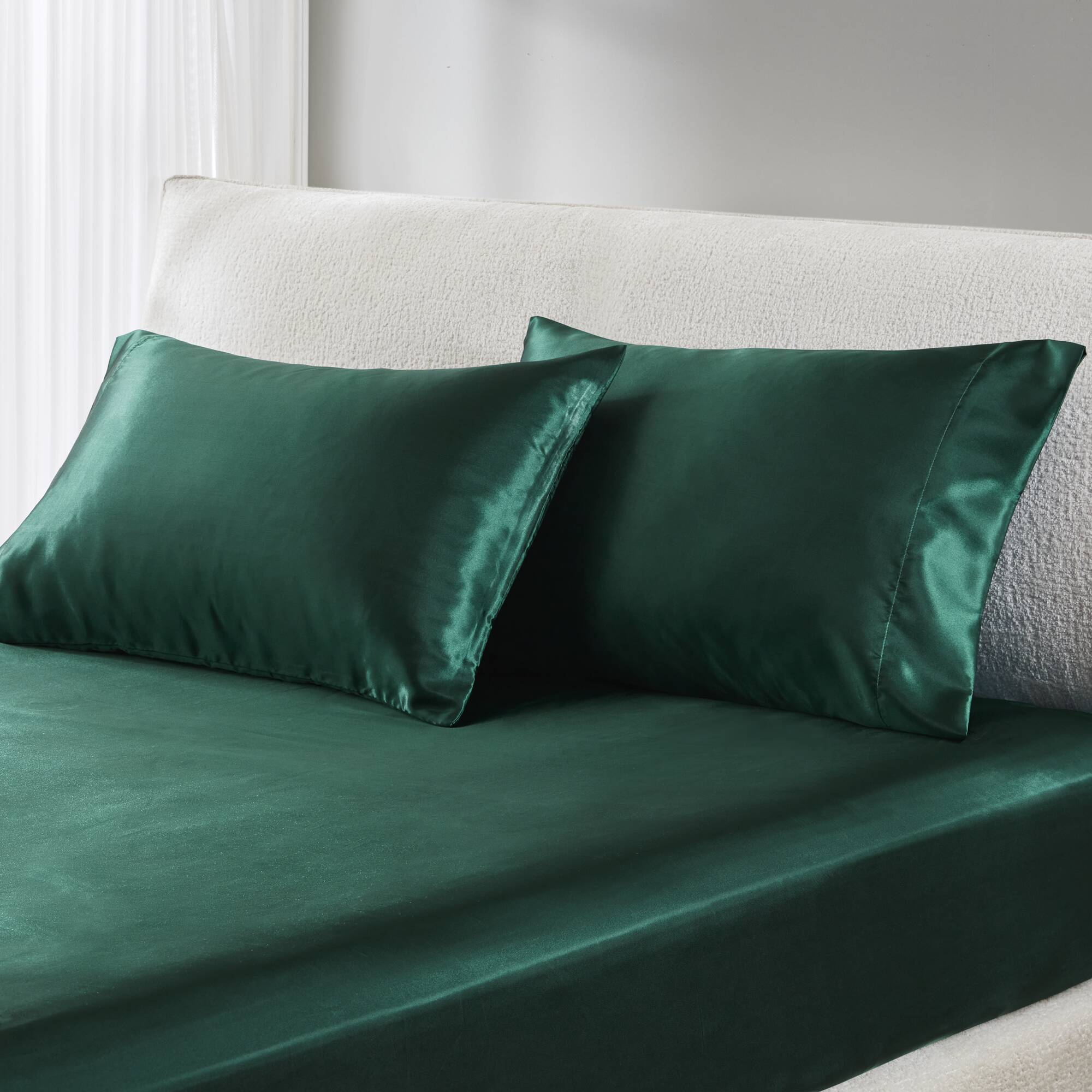 Satin - Standard Luxury Pillowcases (Set of 2) - Emerald