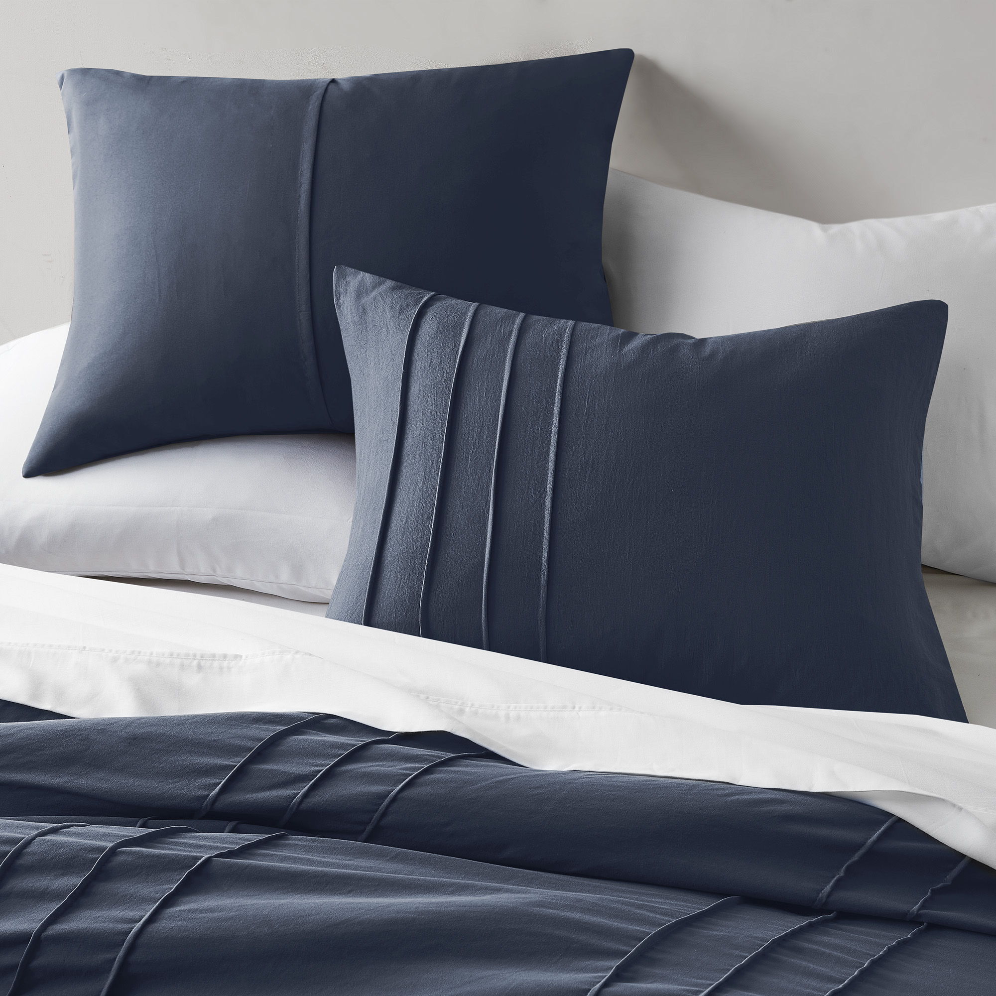 Porter - Twin/Twin Long Soft Washed Pleated Comforter Set - Navy