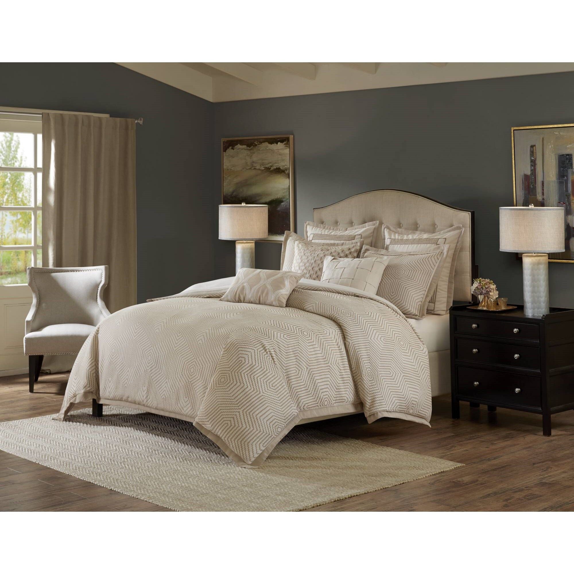 Shades of Serenity - Comforter Set - Tan / Ivory