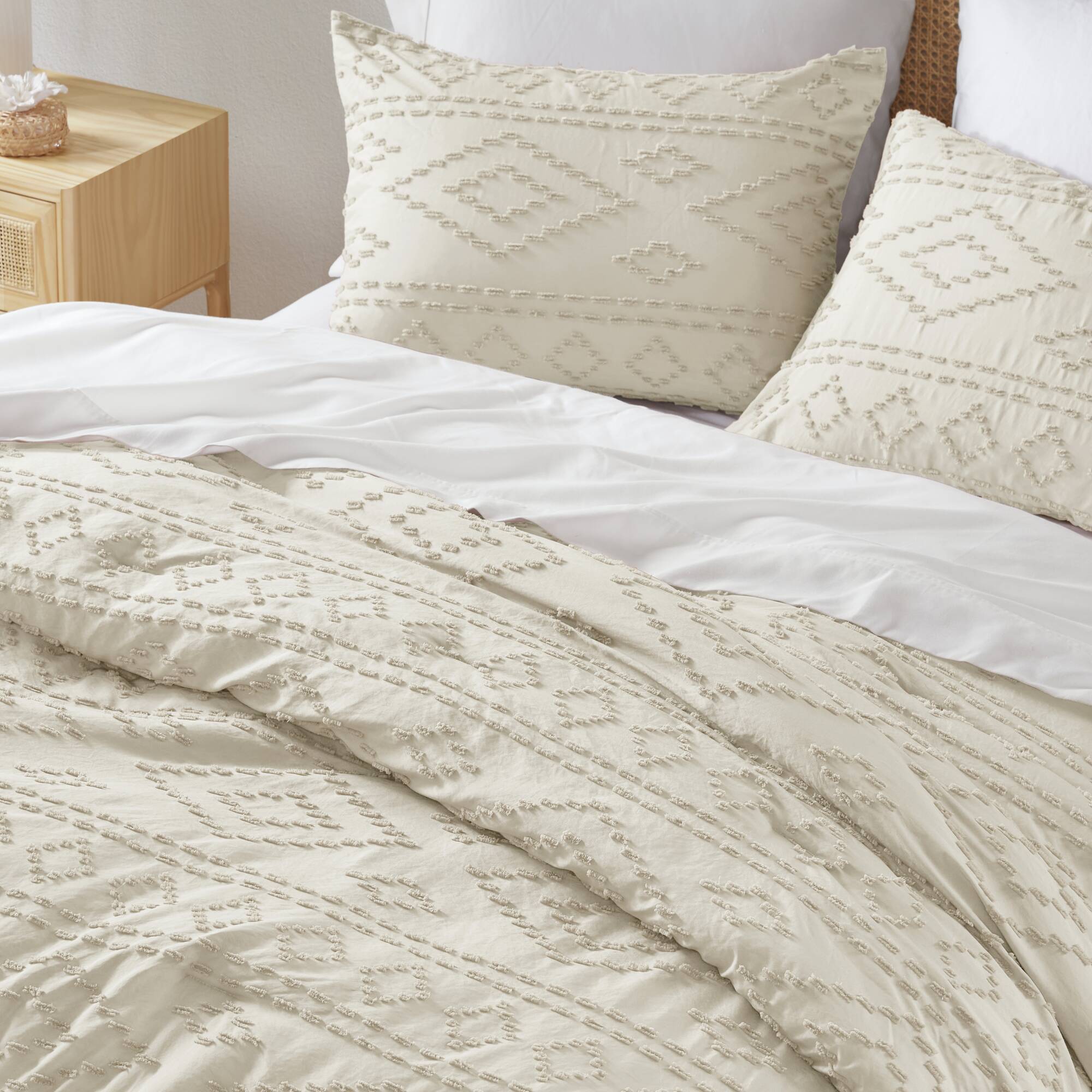 Gigi - Full/Queen Comforter Mini Set - Beige