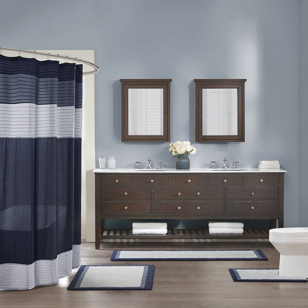 Amherst - 27" x 45"Tufted Bath Rug - Navy