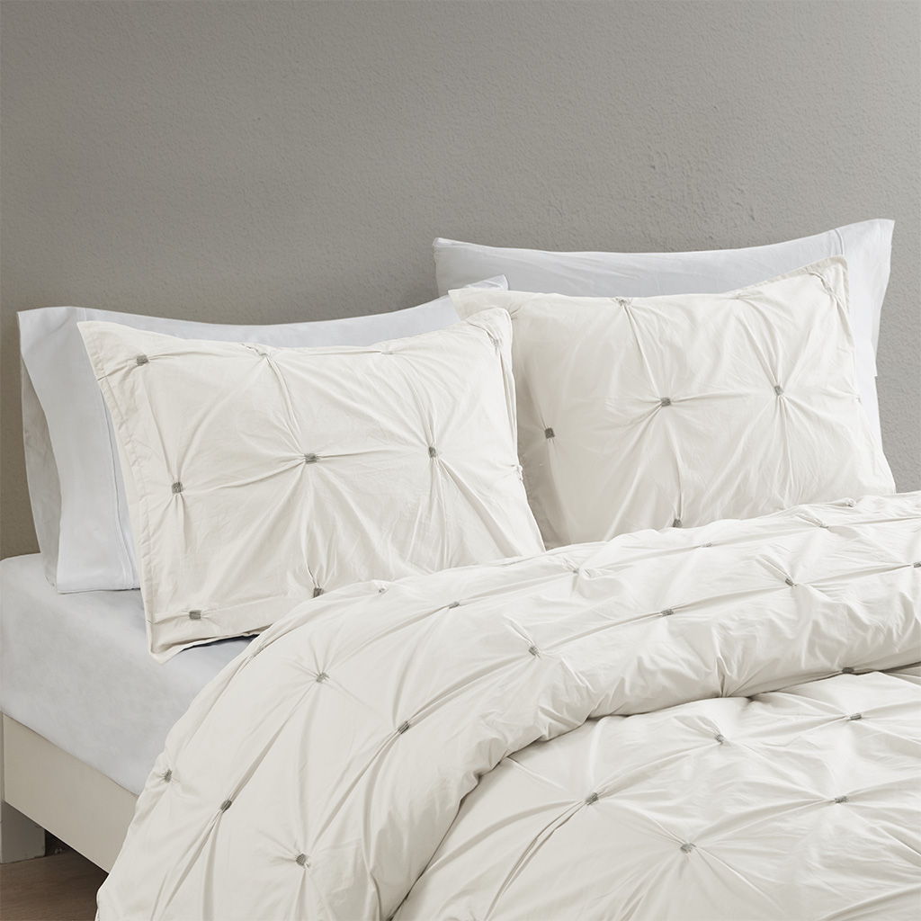 Masie - King 3 Piece Elastic Embroidered Duvet Cover Set - White
