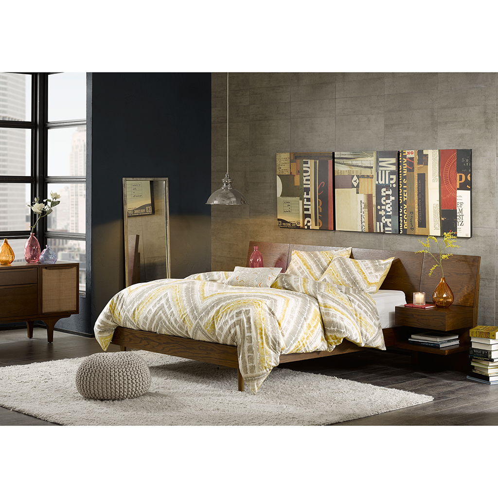 Clark - 3 Piece Bedroom Set (Queen Bed With 2 Nightstands) - Pecan