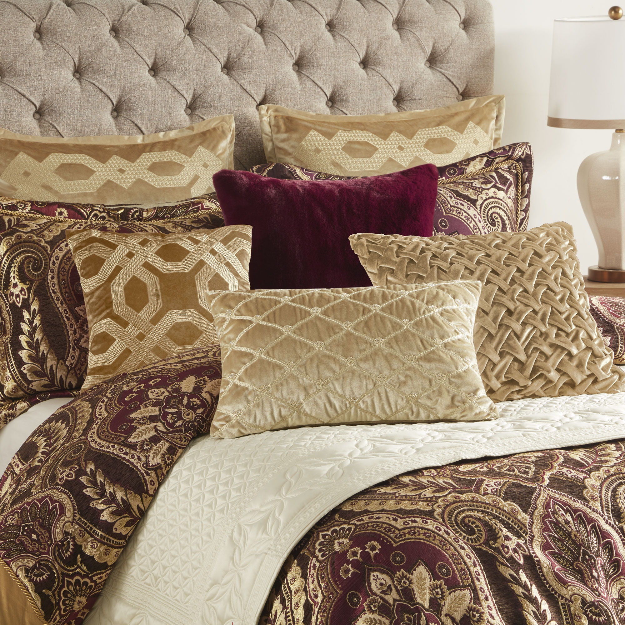 Julius - 4 Piece King Comforter Set - Burgundy