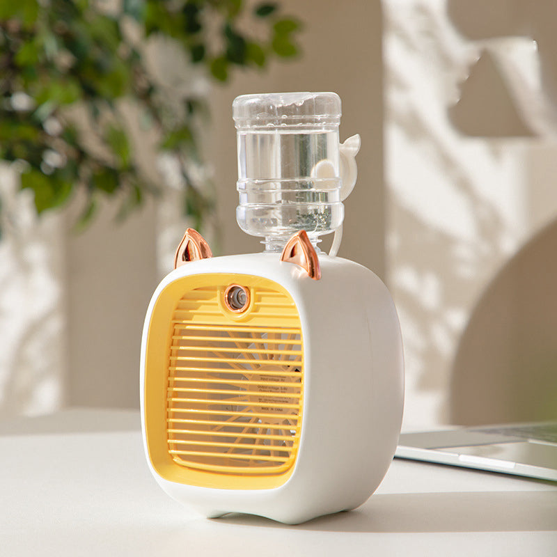 Humidifying Spray Mini Fan Office Desktop Air Cooler USB Charging Portable Desktop Small Fan