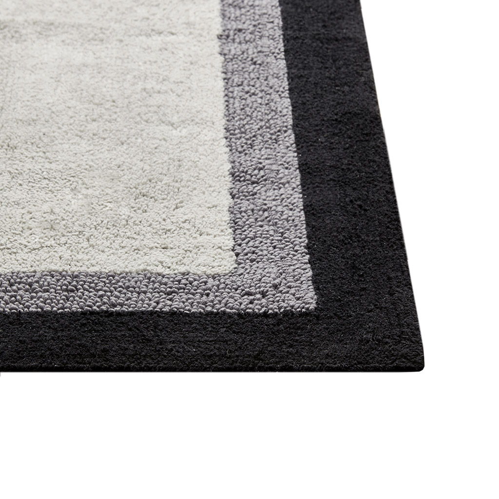 Amherst - 27" x 45" Tufted Bath Rug - Black