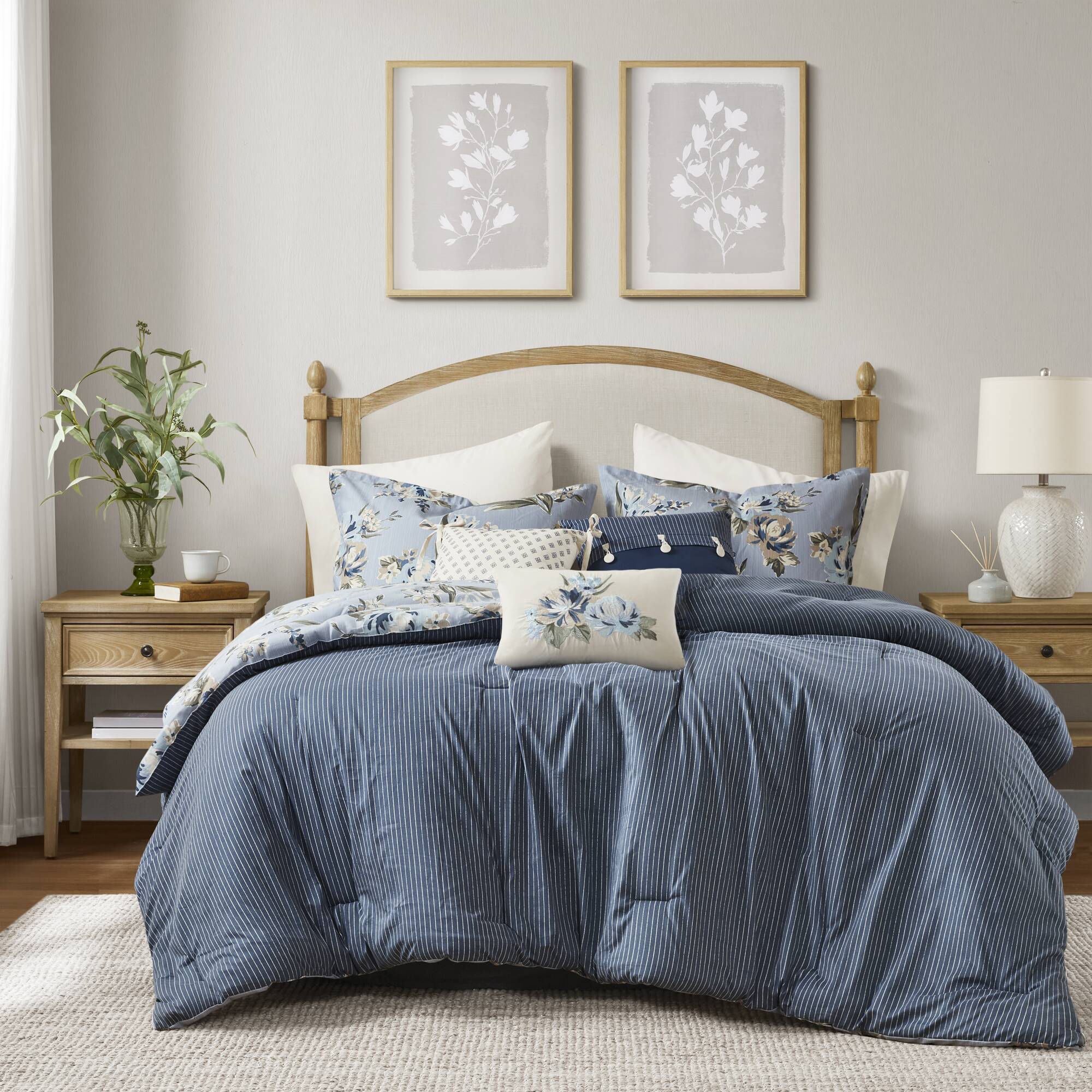 Salara - 7 Piece Queen Vintage Floral Comforter Set - Blue