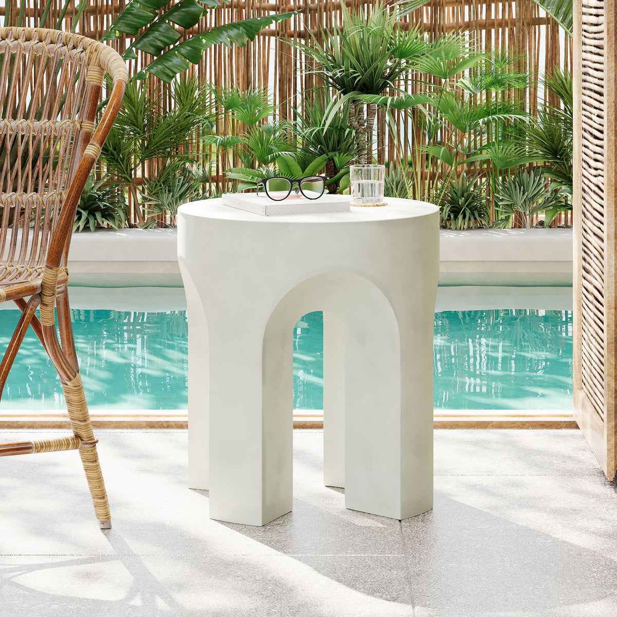 Outdoor Round Top Side Table / End Table, Living Room Accent Table - Antique White