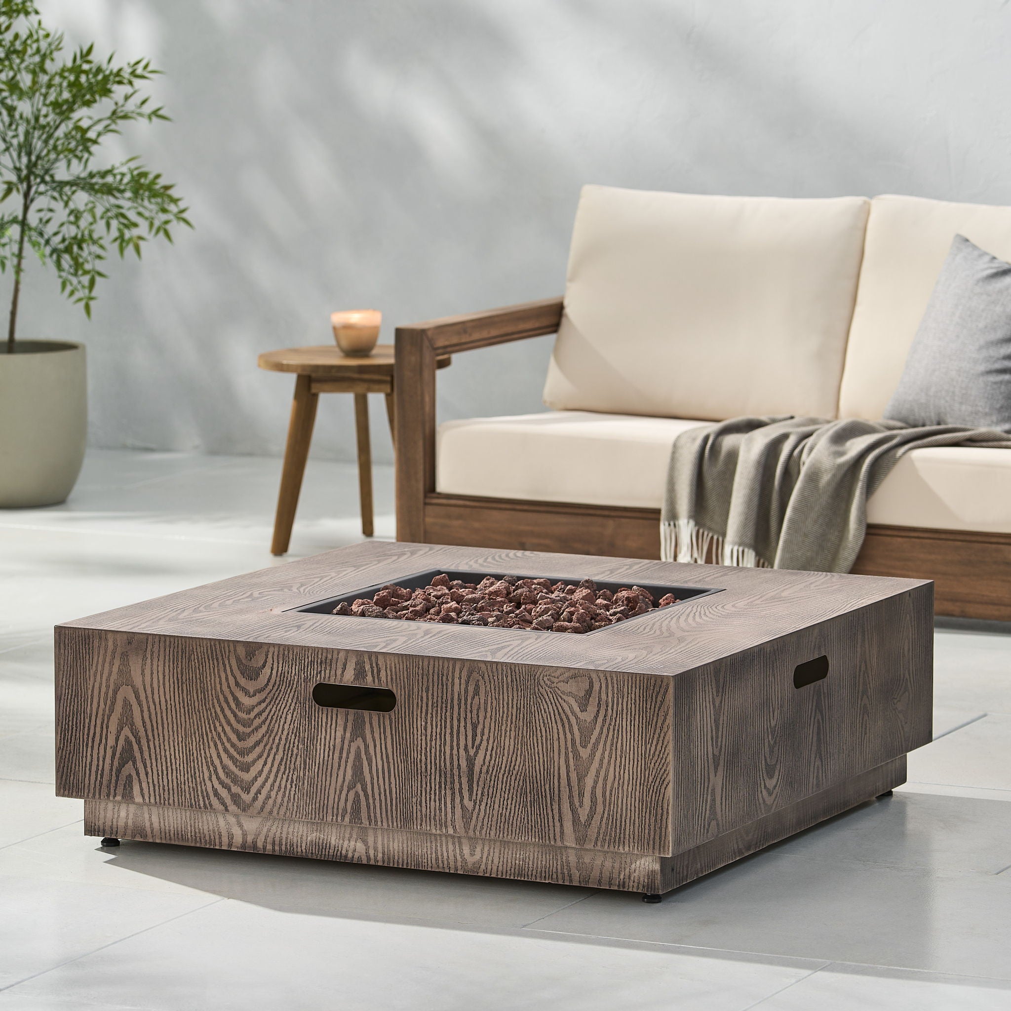 Wellington Square Iron Fire Pit With Wood Pattern Design And 50, 000 Btu Output