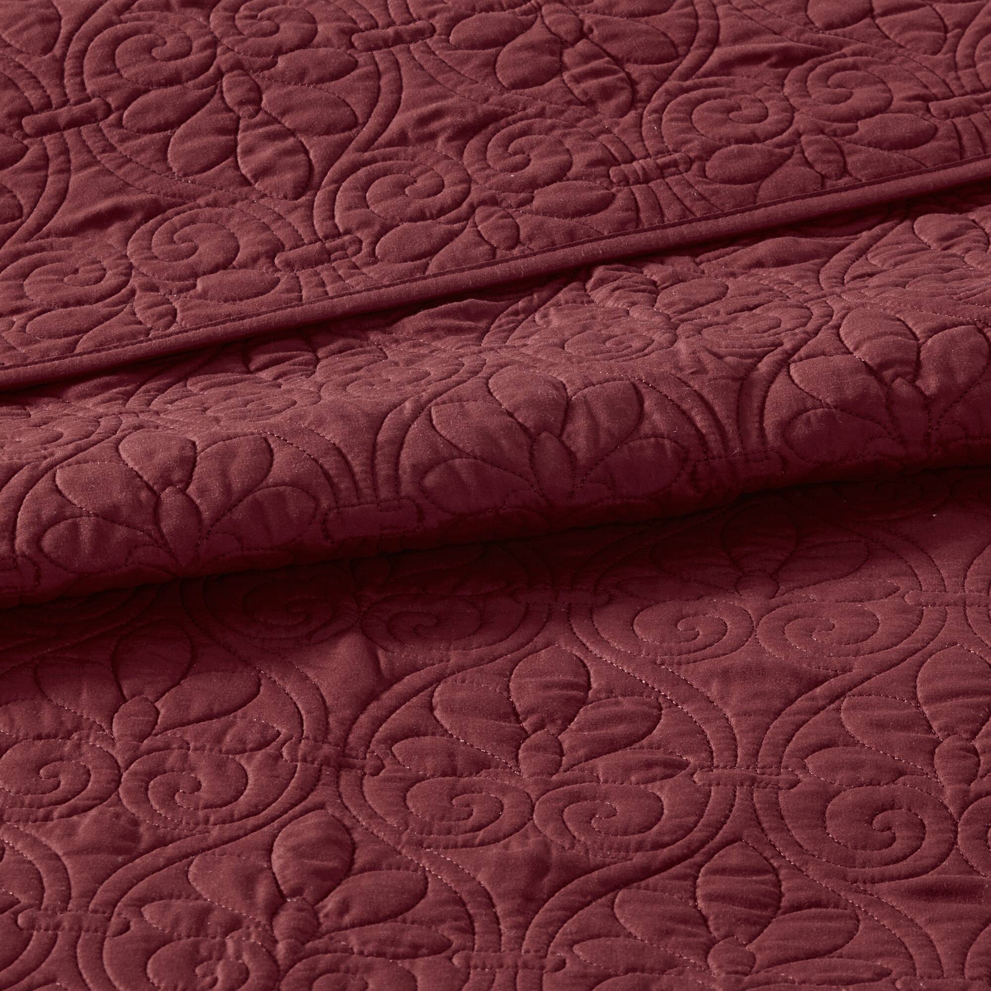 Quebec - King Reversible Bedspread Set - Red