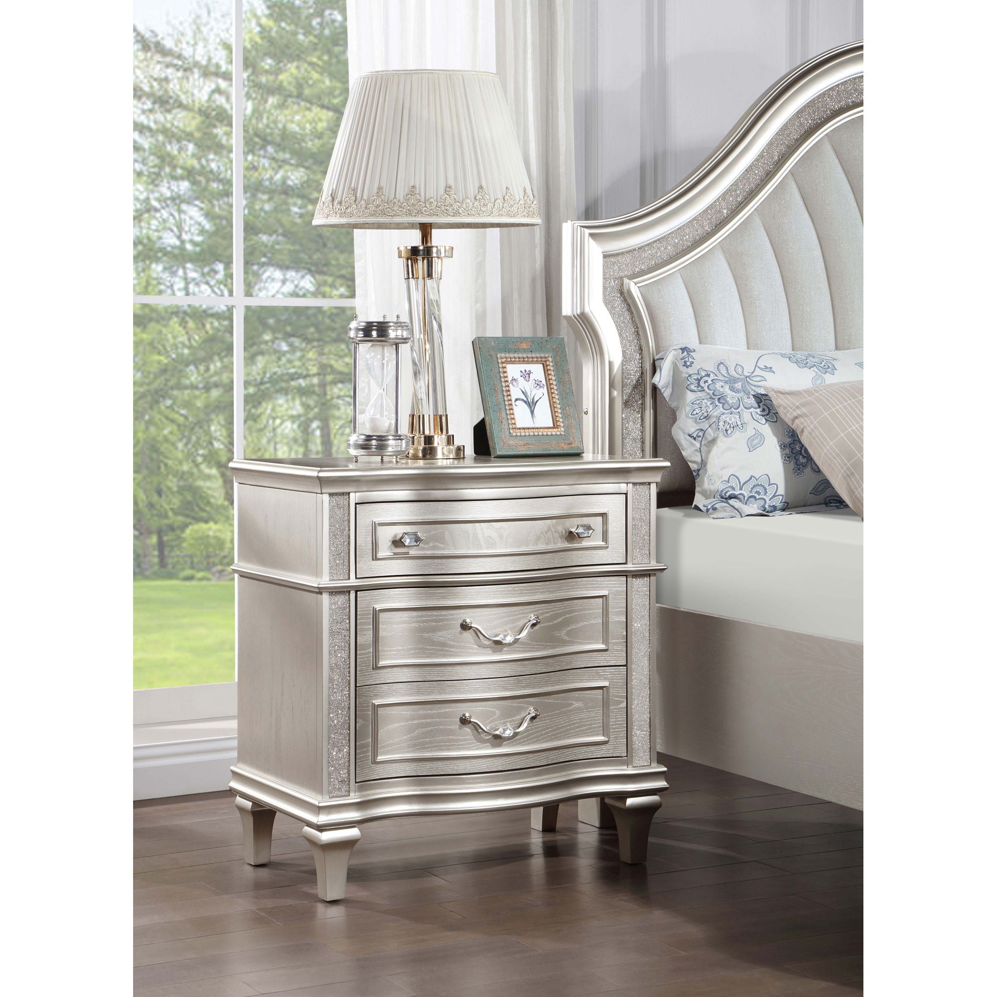 Evangeline - 3 Drawer Nightstand - Oak
