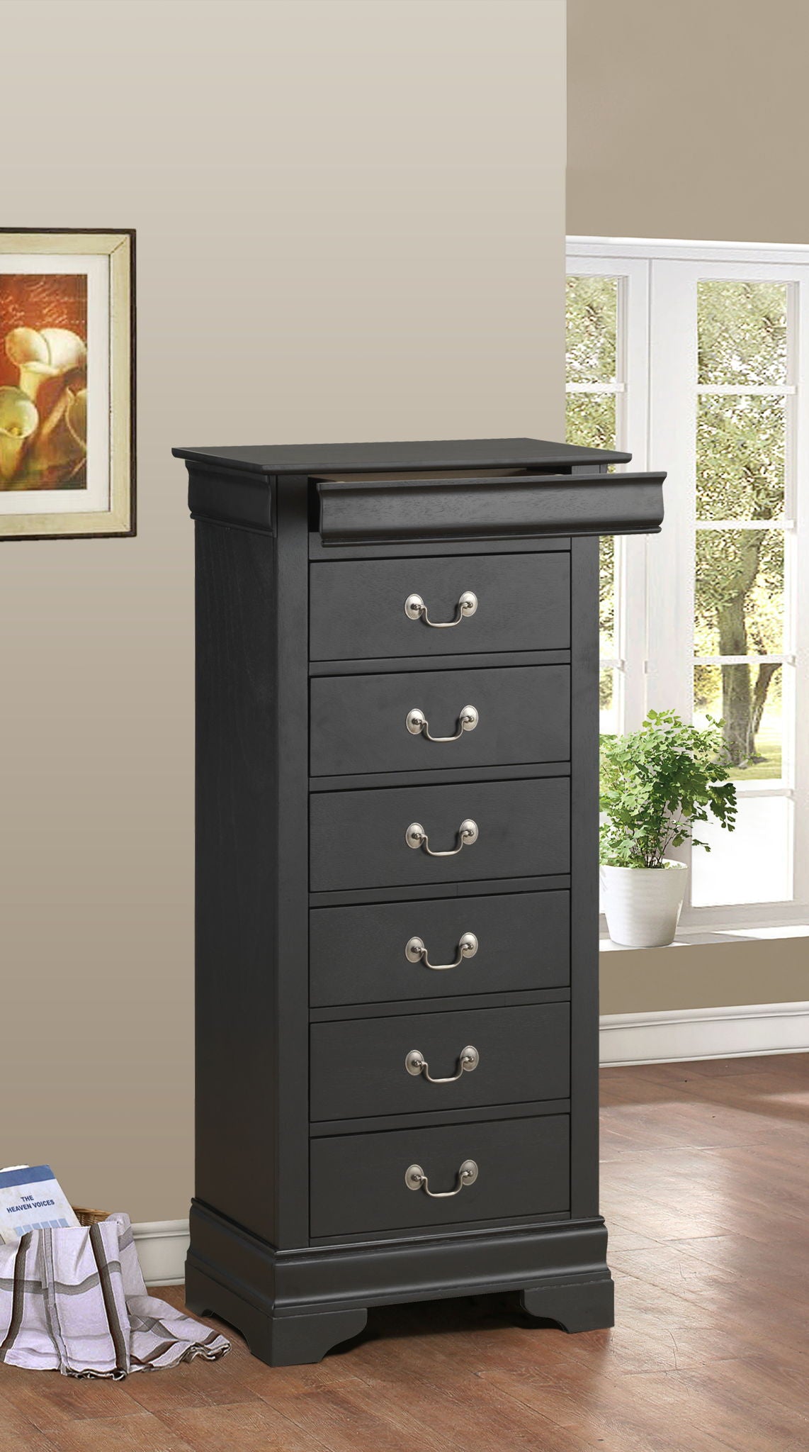 Traditional Style Lingerie Storage Chest