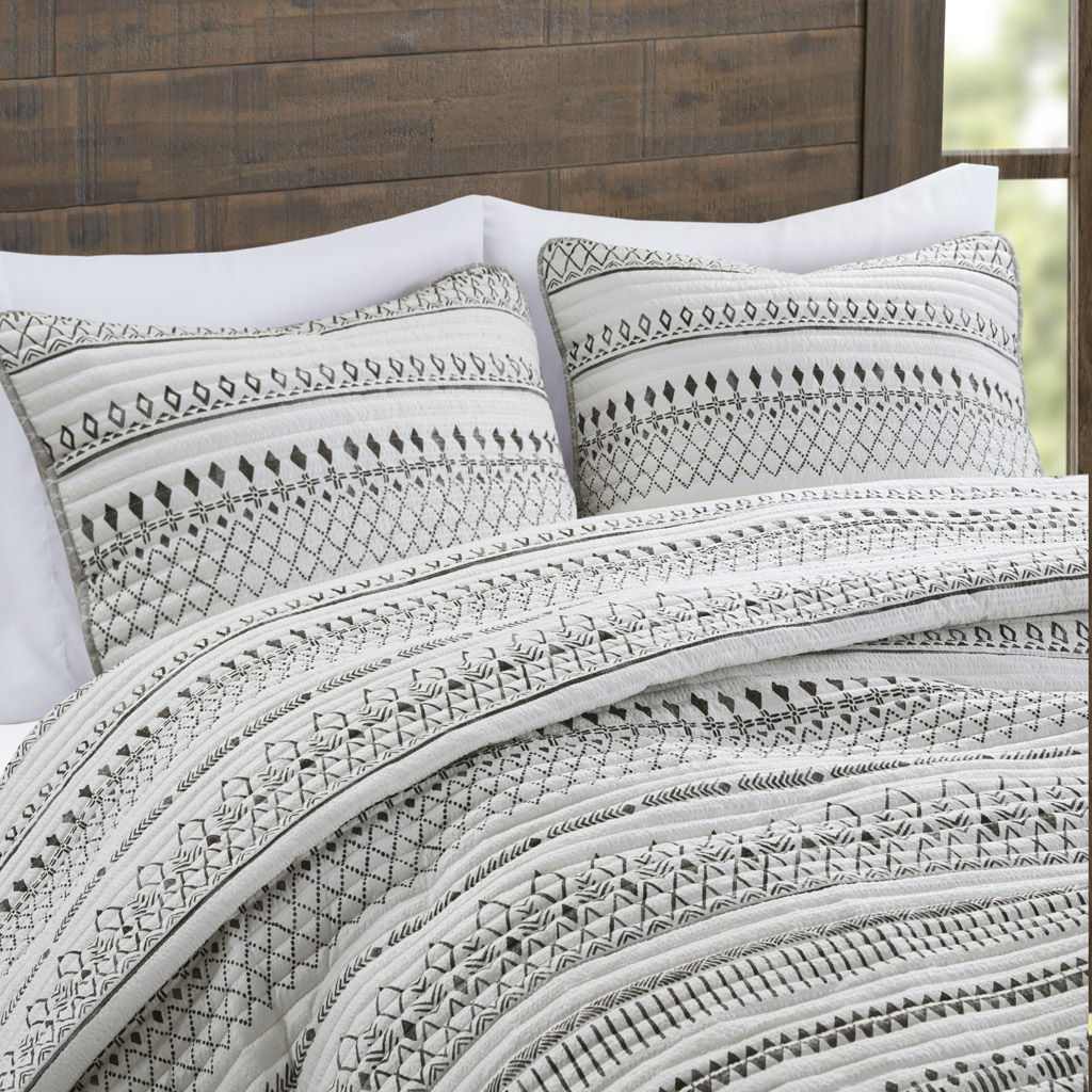 Fraser - 3 Piece Full/Queen Printed Quilt Set - Ivory/Black