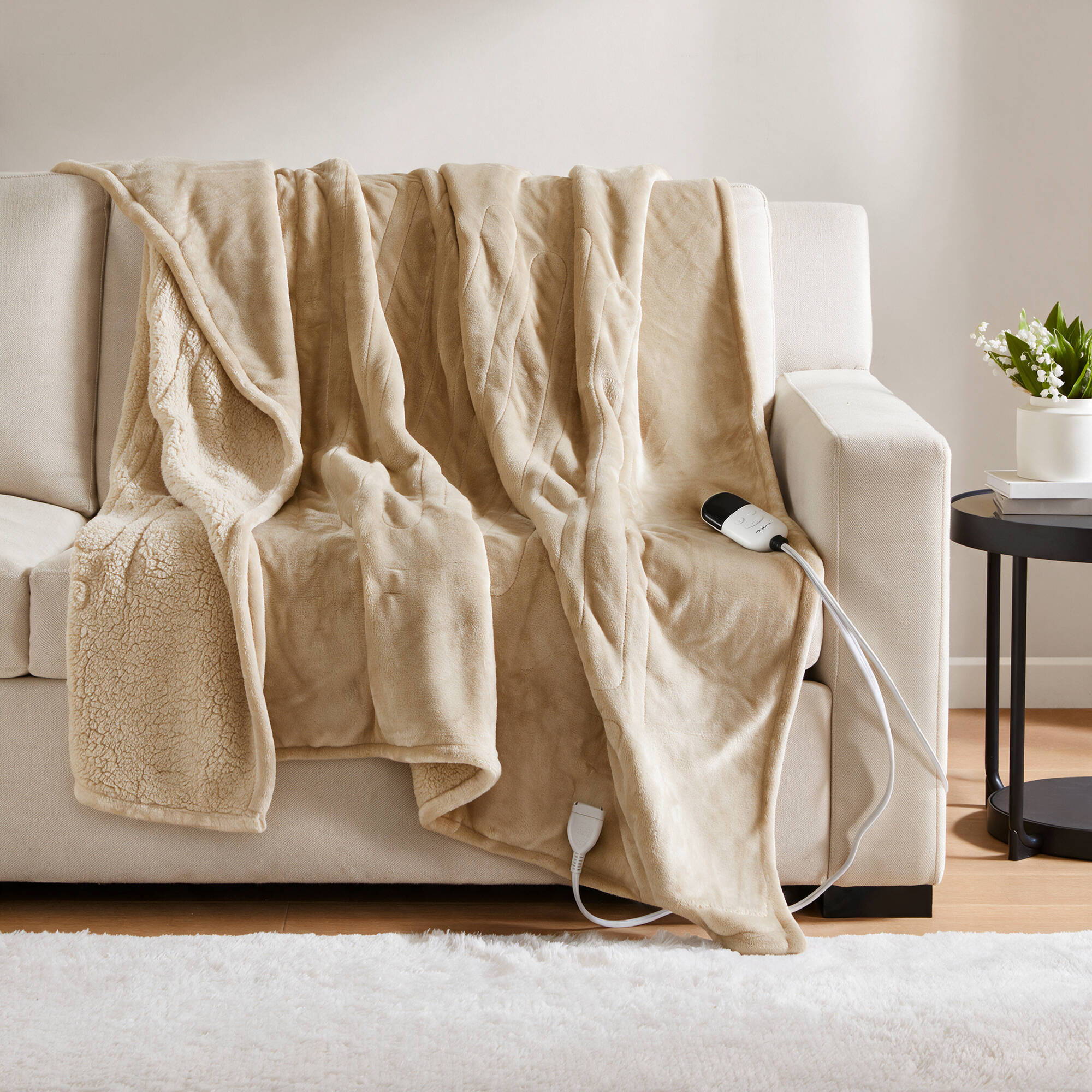 Heated Microlight to Berber - Throw - Beige