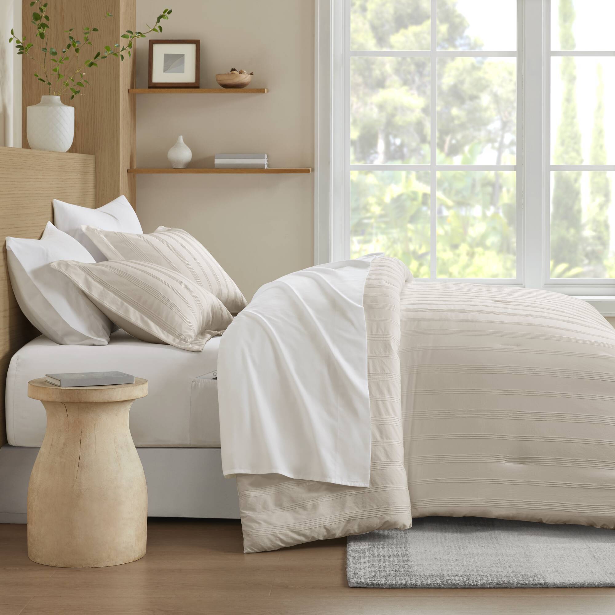 Logan - King Striped Comforter Set - Neutral