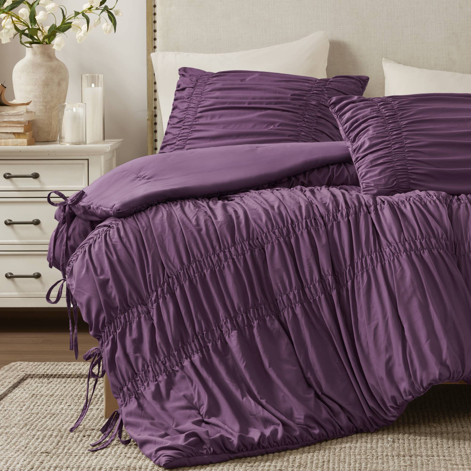 Mia - 3 Piece King Comforter Set - Purple
