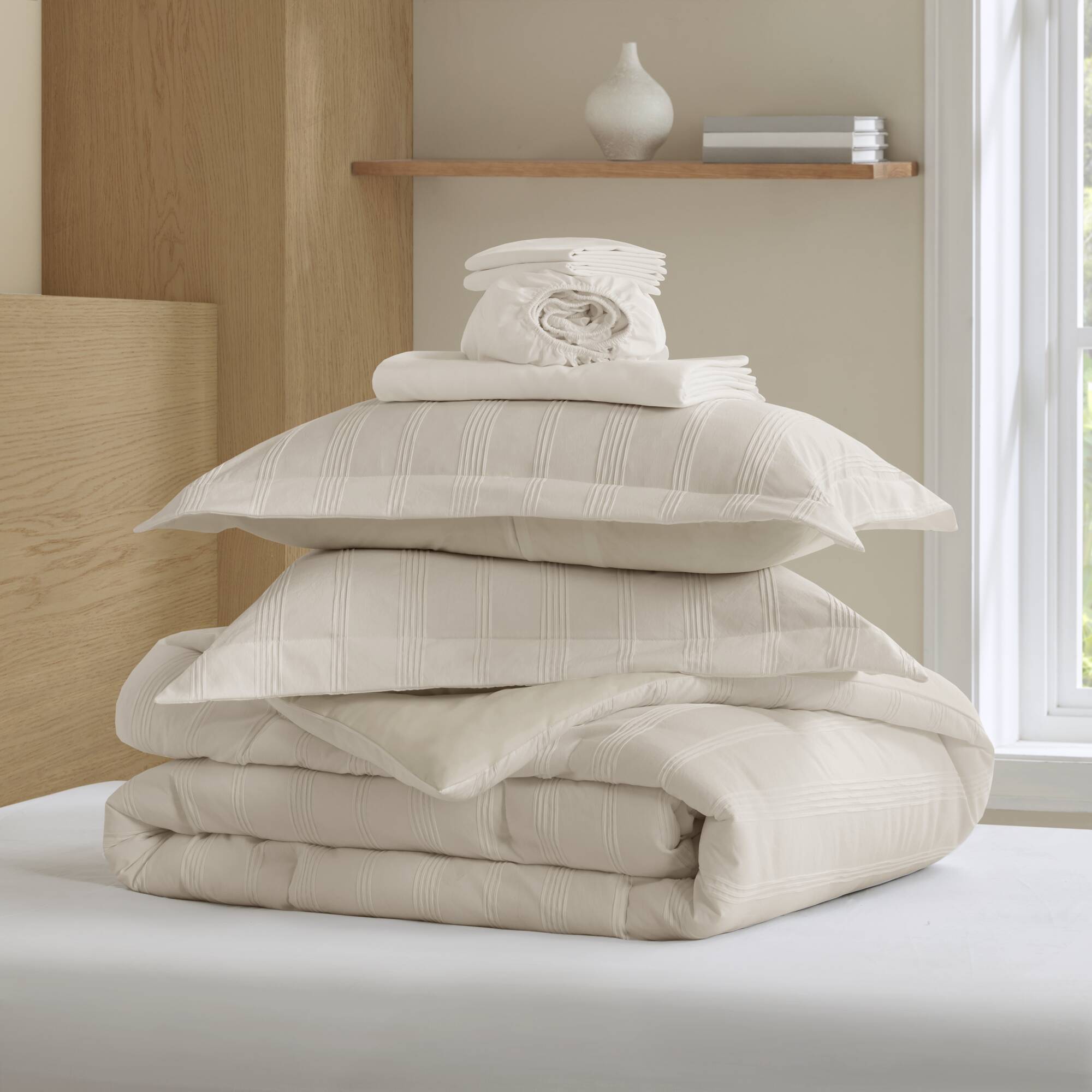 Logan - California King Striped Comforter Set - Neutral