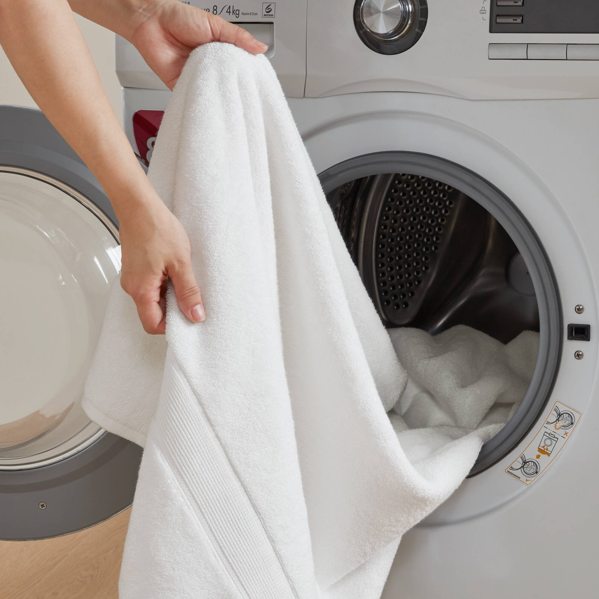 800GSM - 8 Piece Antimicrobial Towel Set - Natural