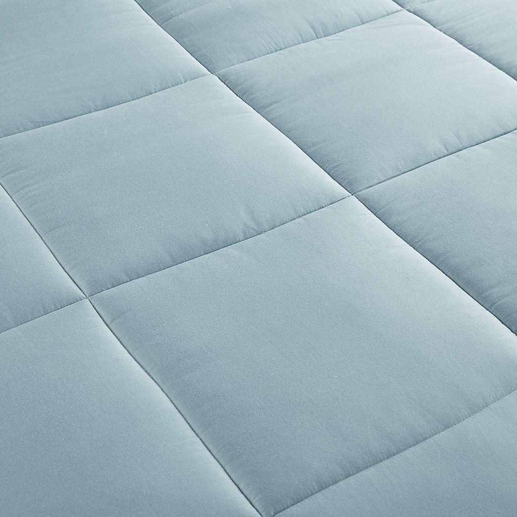 Winfield - 300 Thread Count Cotton Shell Luxury Down Alternative Comforter - Teal