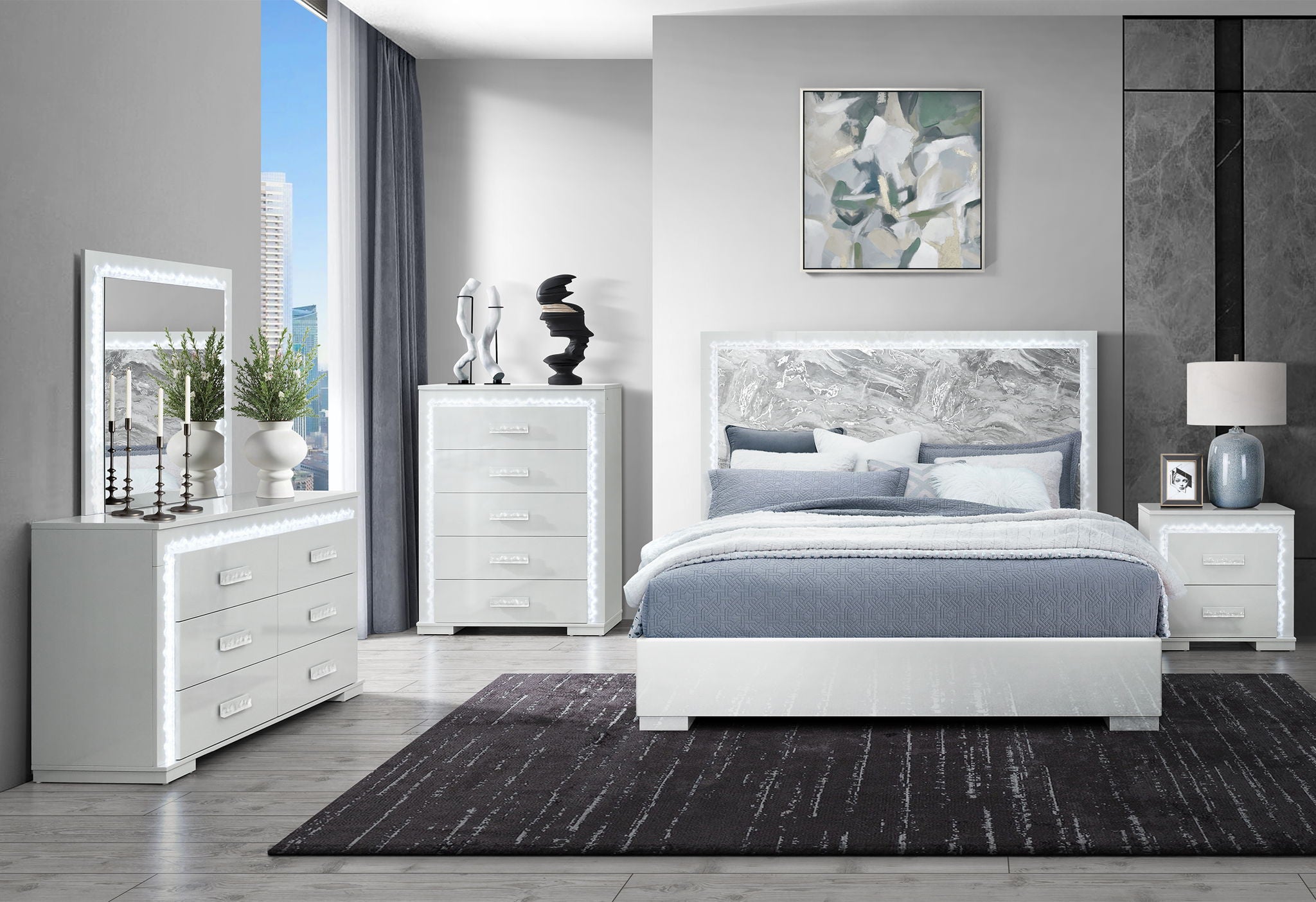 Naomi - 5 Piece King Bedroom Set - Silver