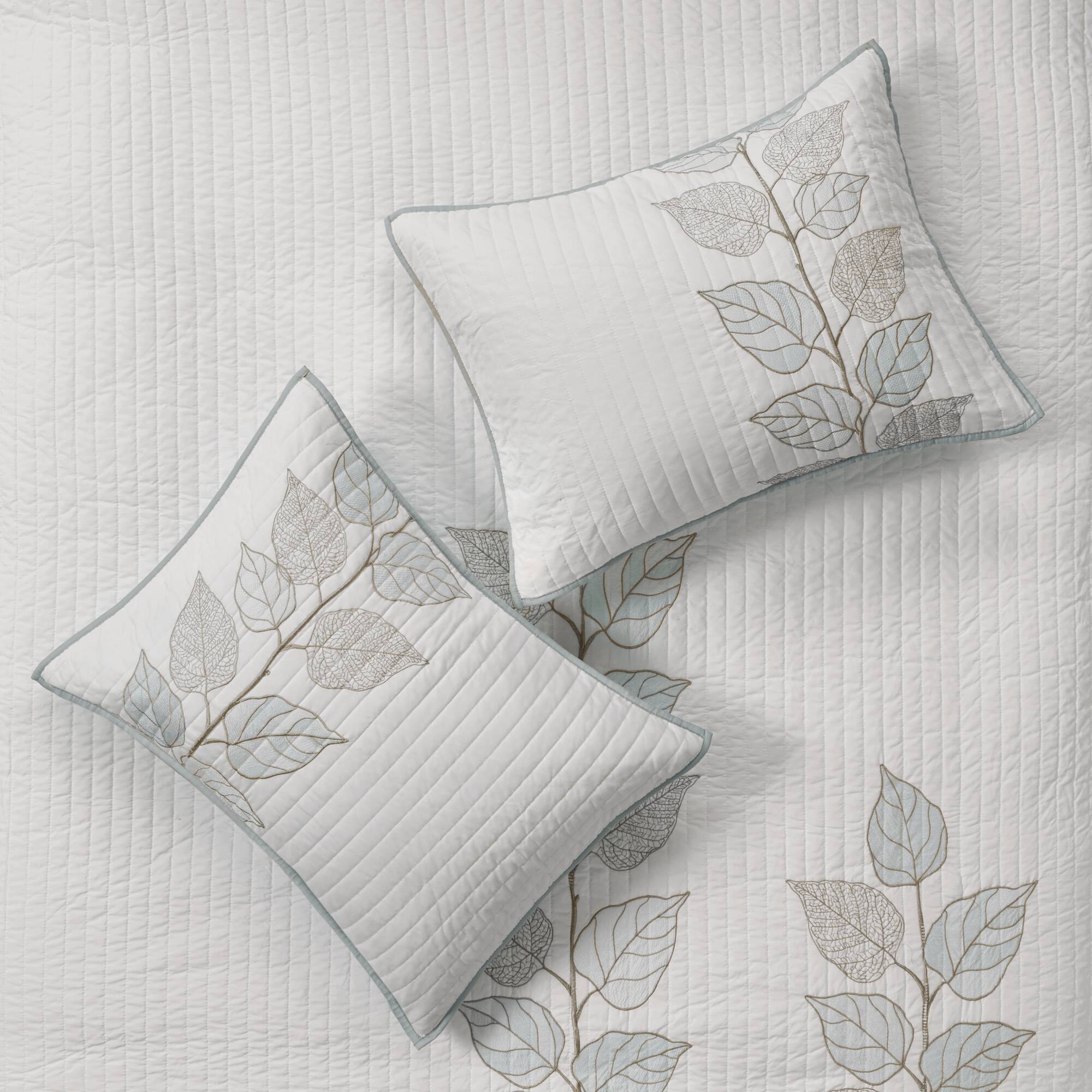 Caelie - King 6 Piece Reversible Coverlet Set - Blue