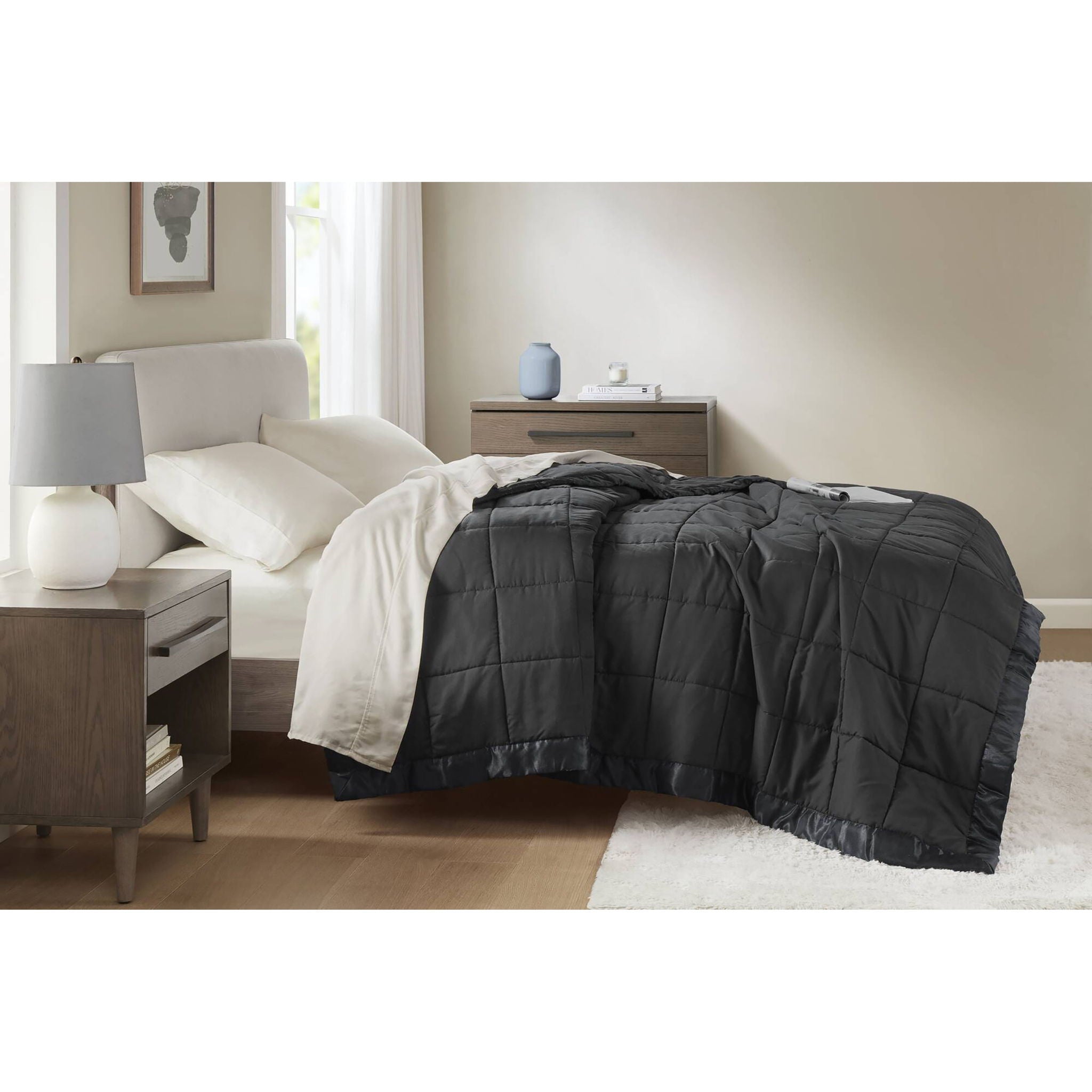 Windom - Full/Queen Lightweight Down Alternative Blanket With Satin Trim - Black