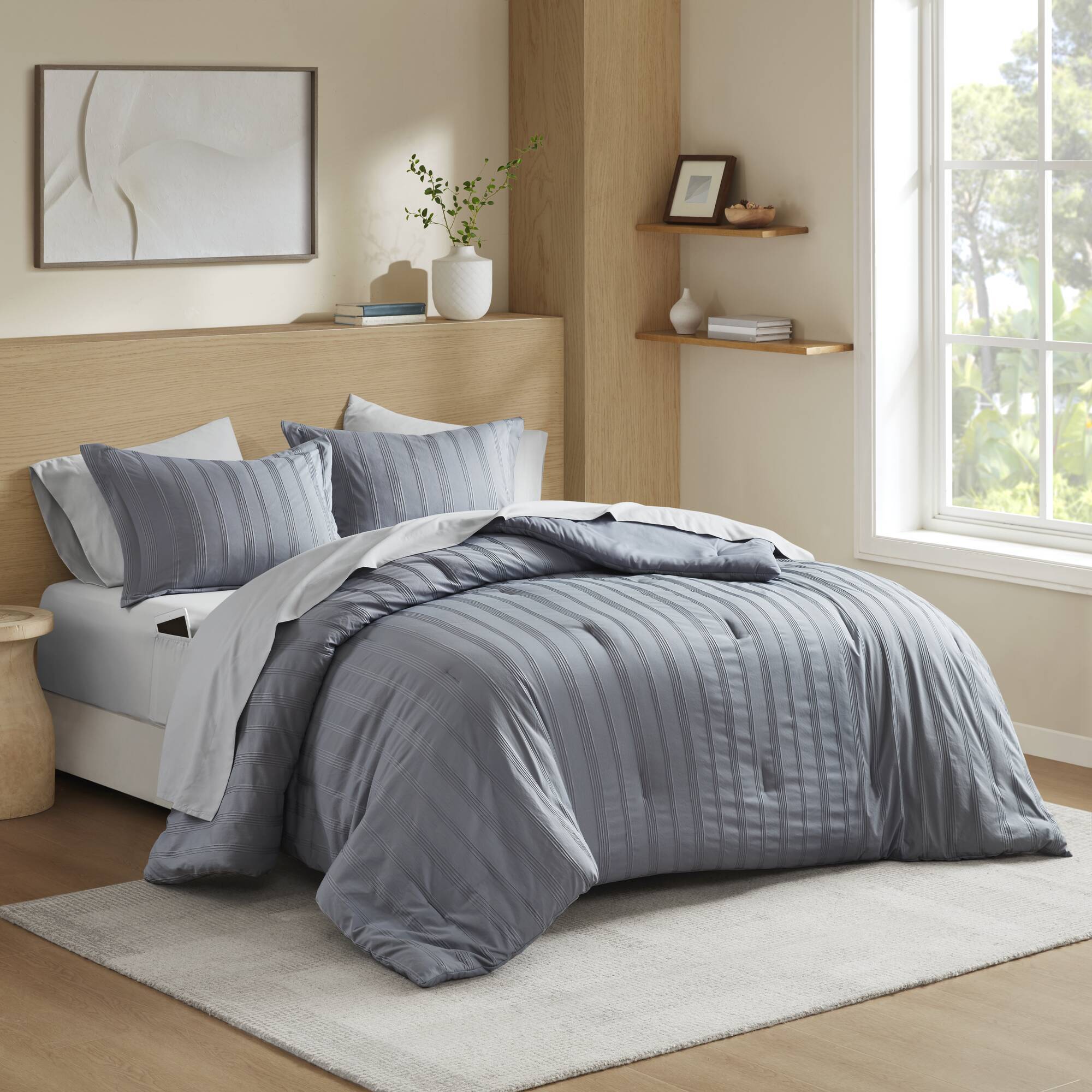 Logan - California King Striped Comforter Set - Blue / Gray