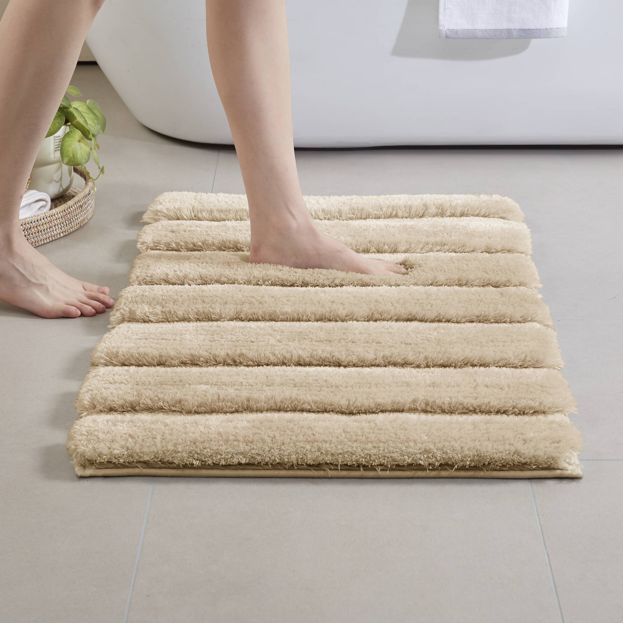 Tufted Pearl Channel - 17" x 24" Rug - Wheat