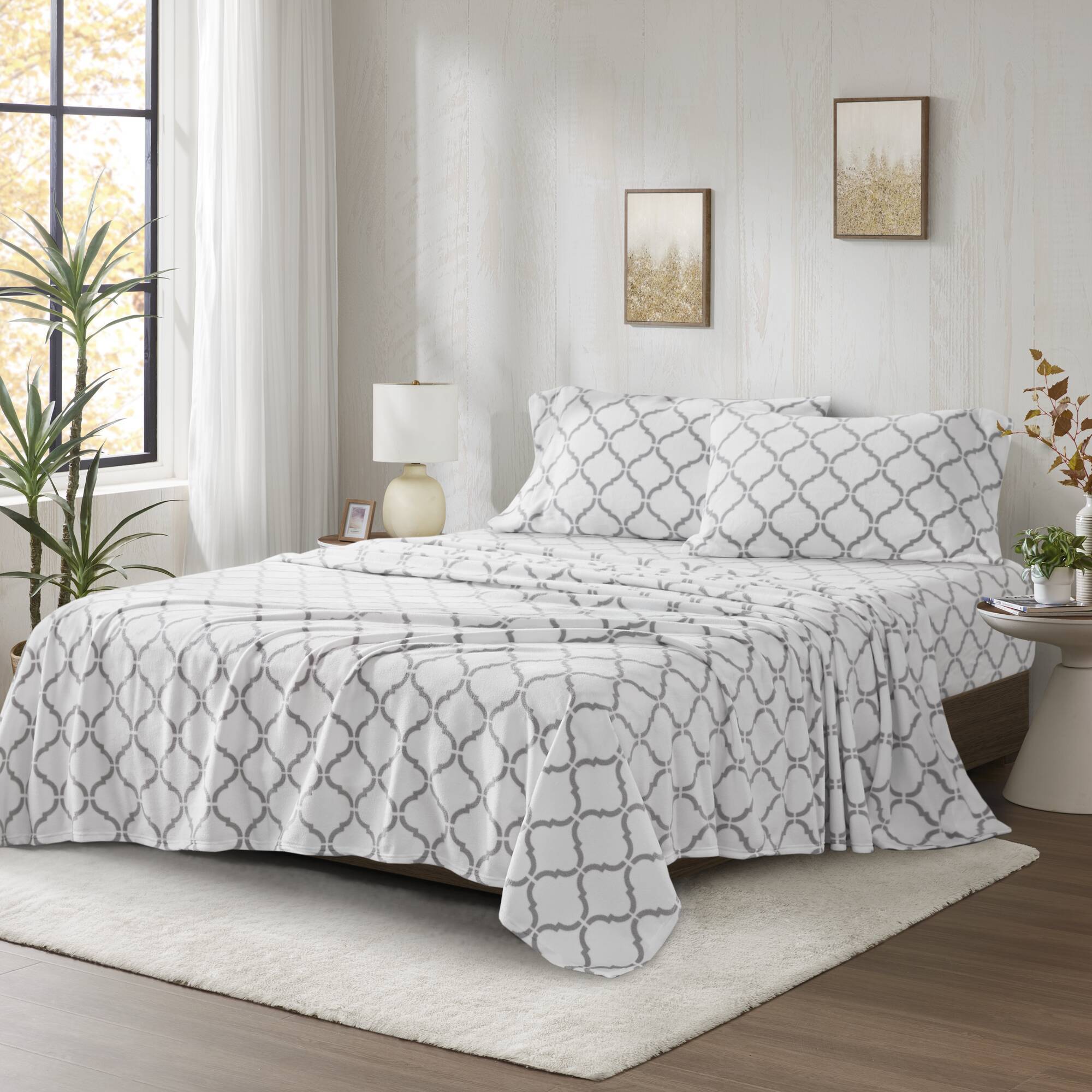 Micro Fleece - Queen Sheet Set - Gray Geo