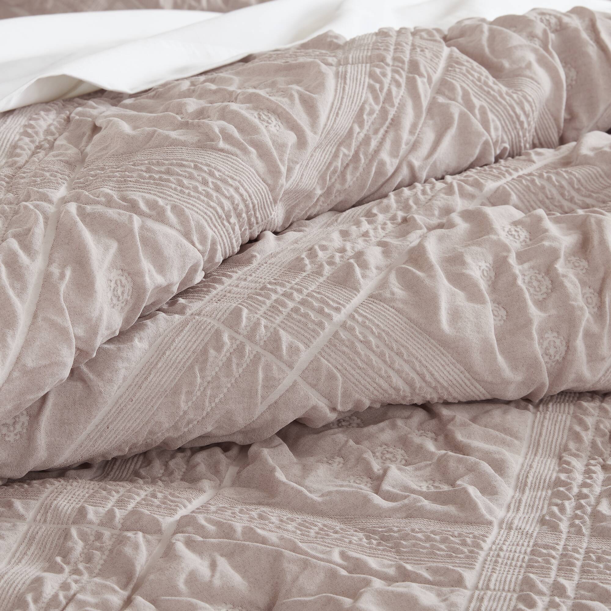 Mona - King 5 Piece Sculpted Comforter Set - Pink