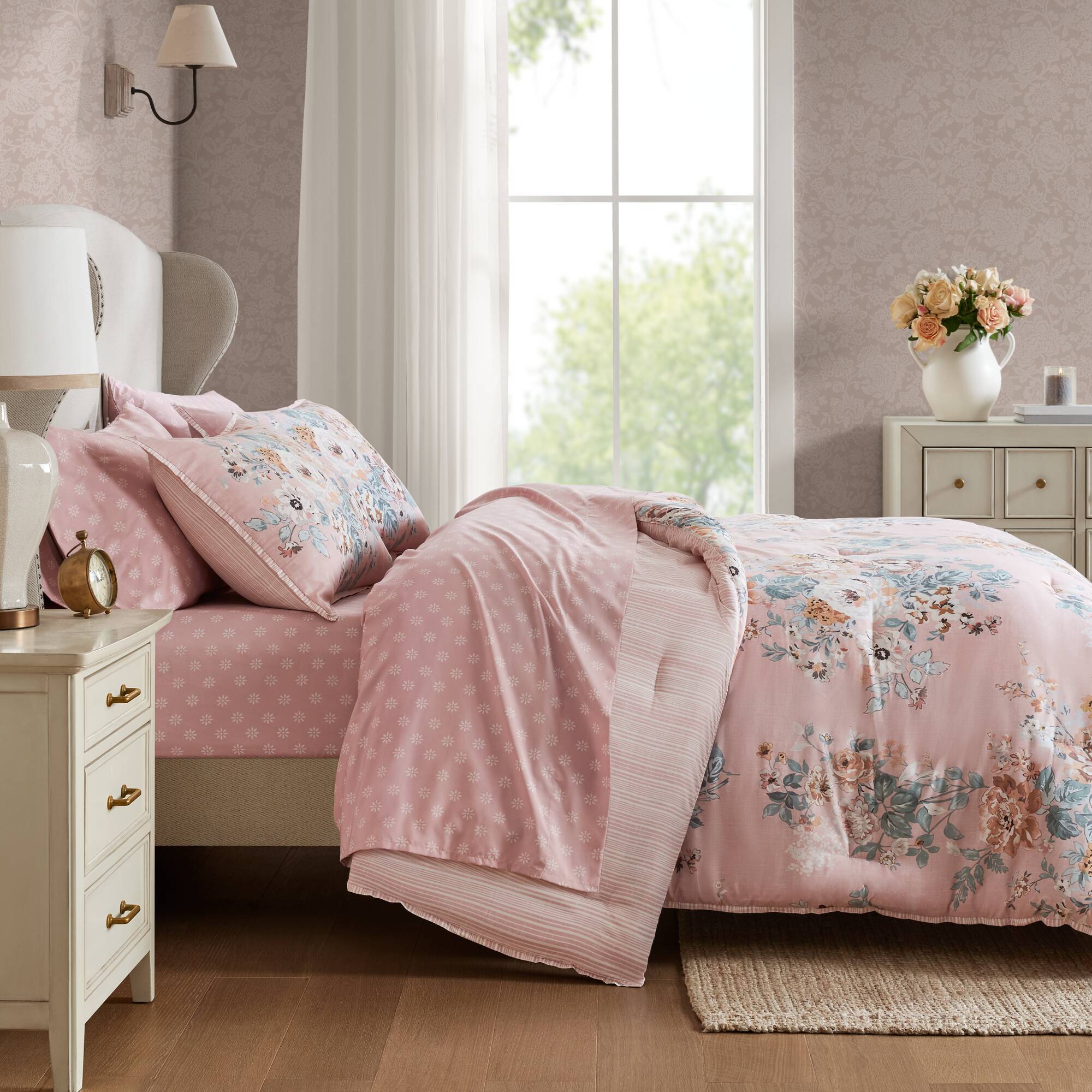 Heather - Twin Long 5 Piece Vintage-Inspired Floral Print - Pink