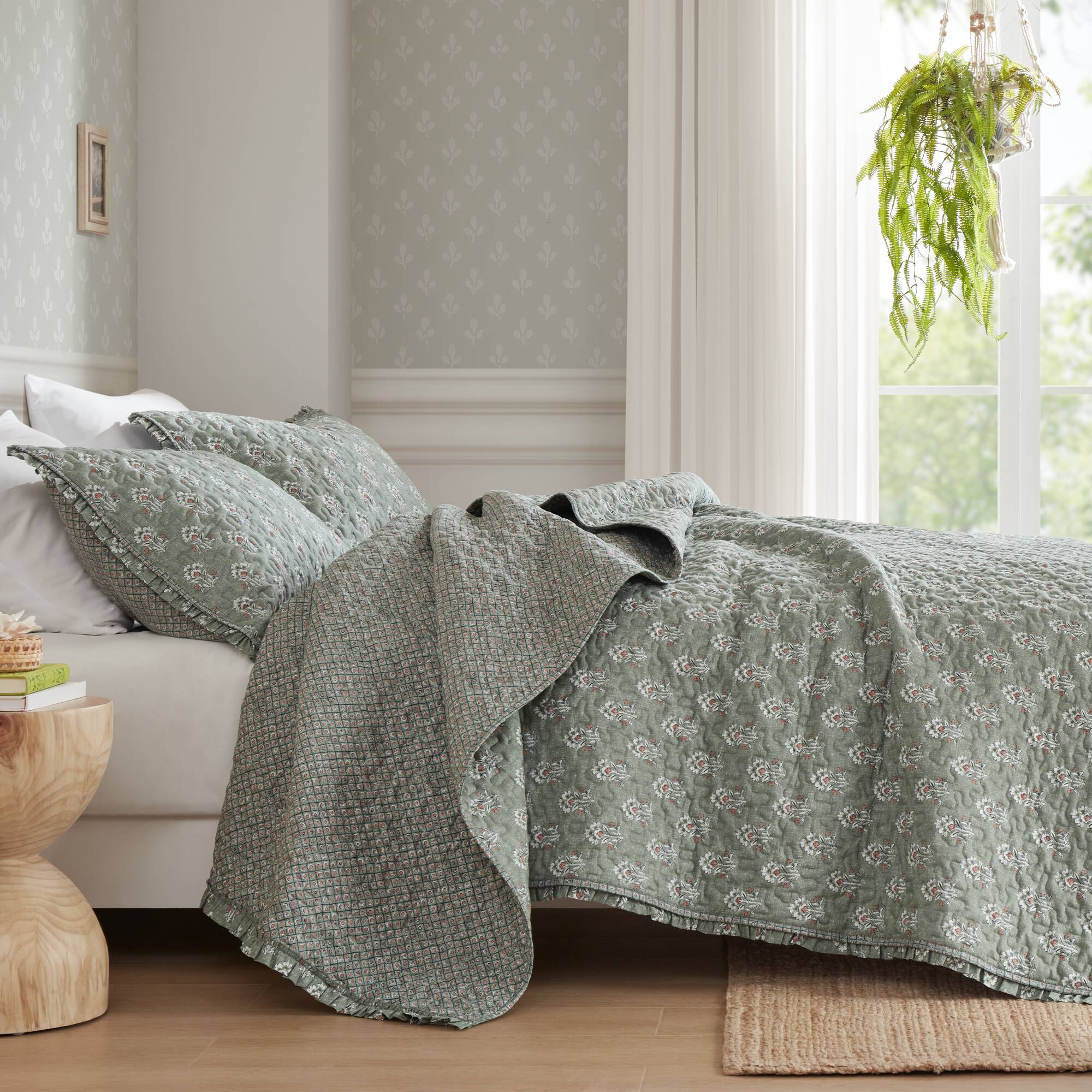 Linwood - King/California King 3 Piece Ruffle Printed Quilt Set - Sage Green