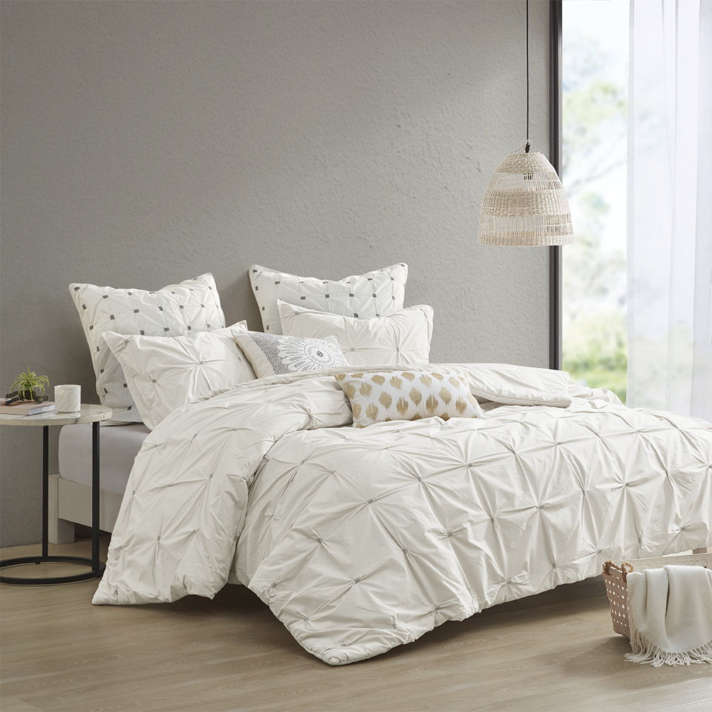 Masie - King 3 Piece Elastic Embroidered Duvet Cover Set - White
