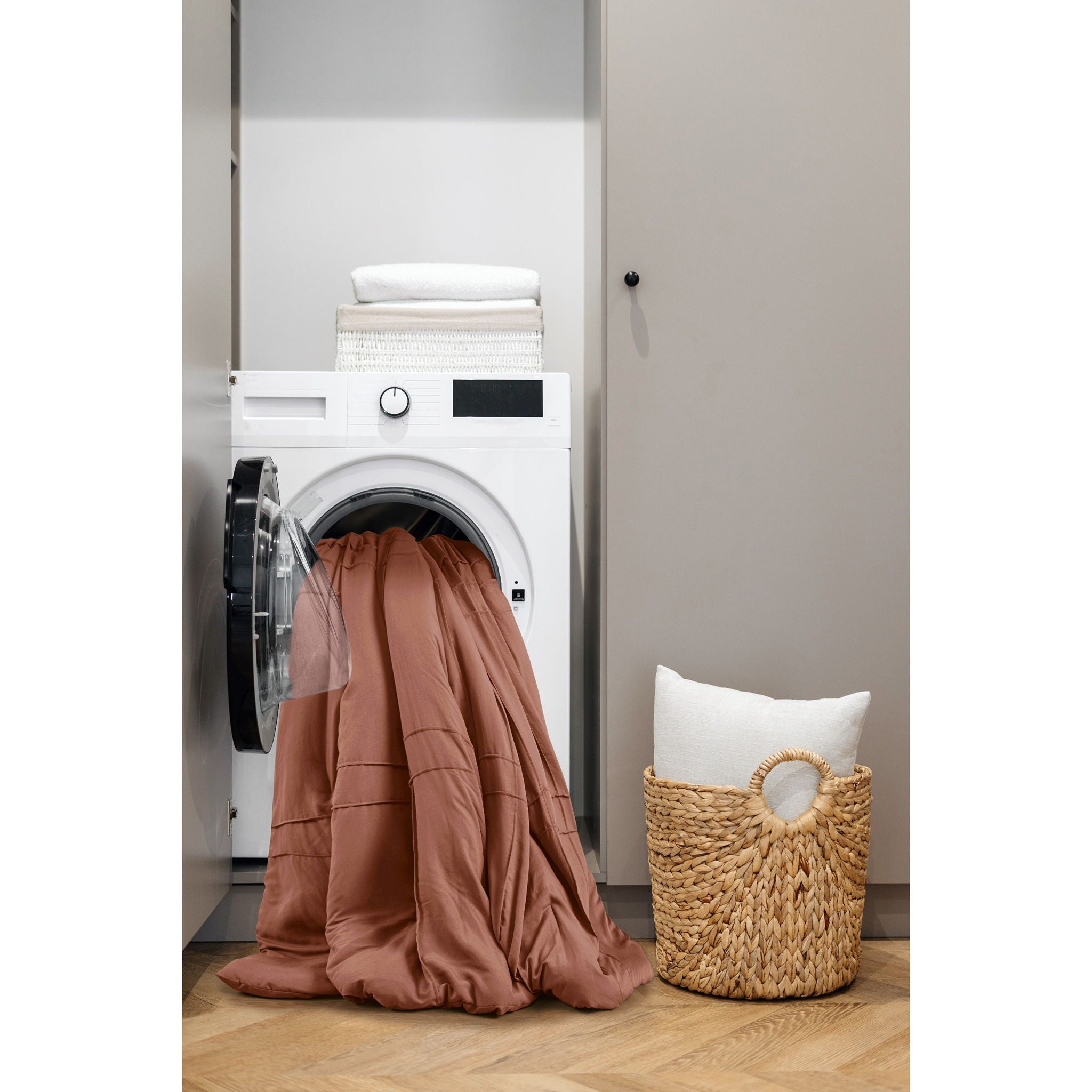 Porter - Twin/Twin Long Soft Washed Pleated Comforter Set - Clay