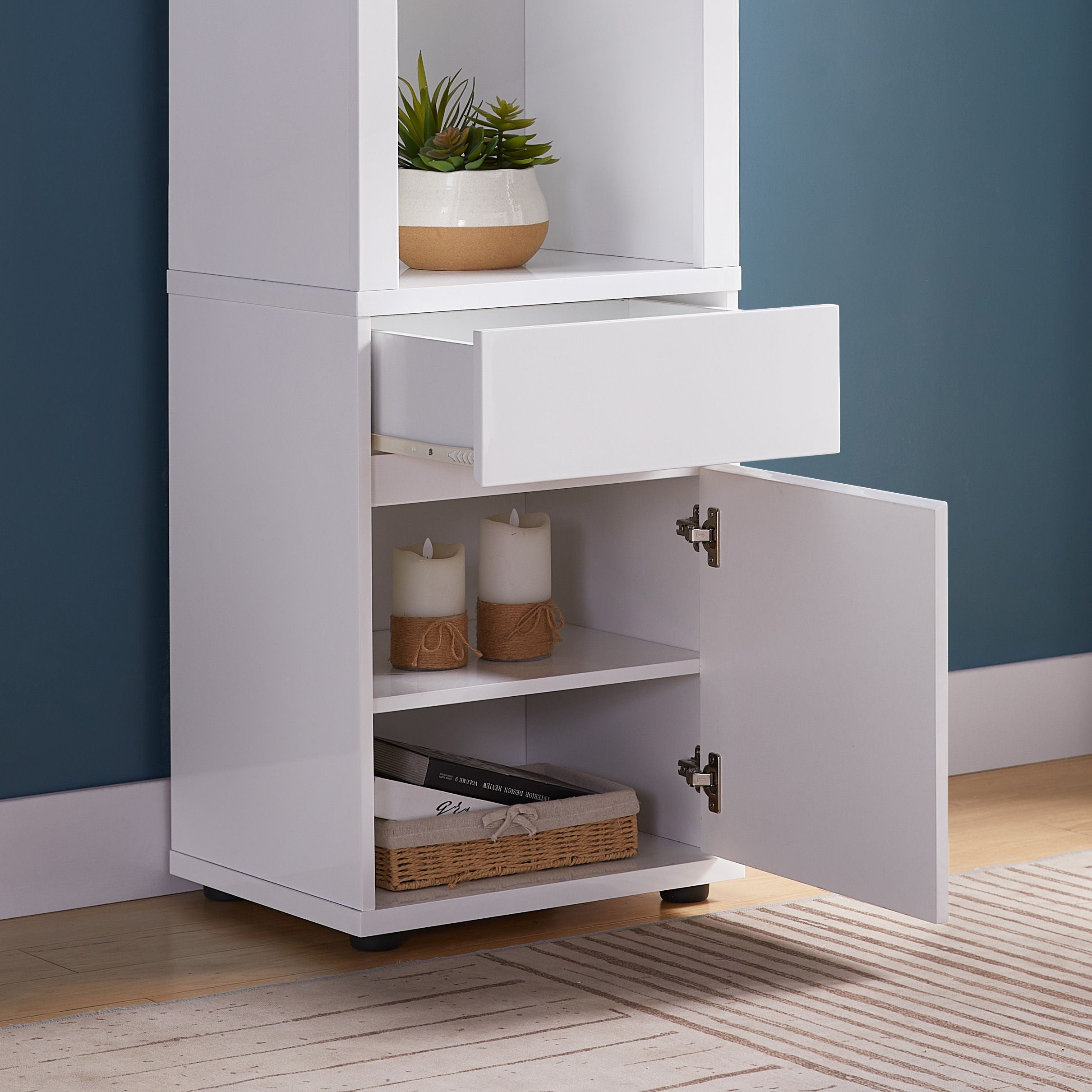 Contemporary Display Cabinet With Three Glass Shelves One Shelves Bottom Cabinet With Two Shelves - White