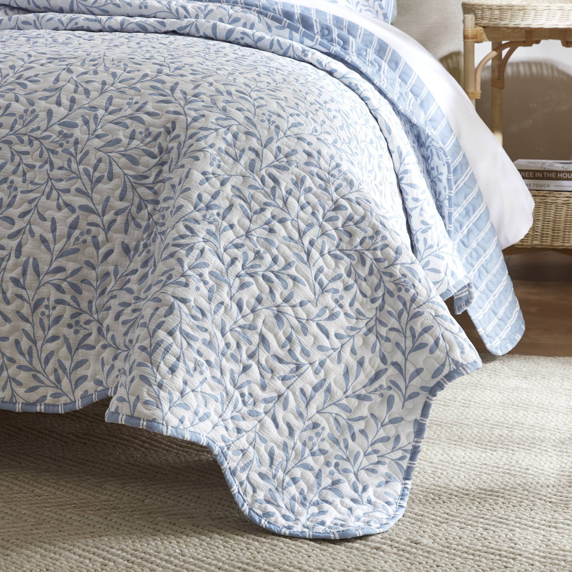 Darcy - 3 Piece Print Quilt Set - Blue