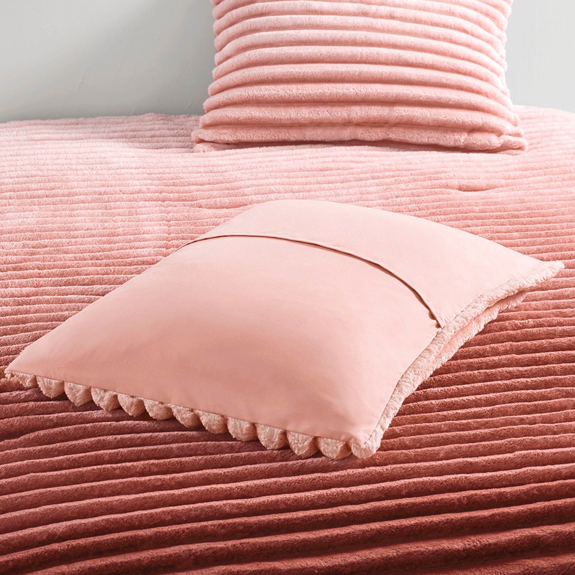 Avril - Full/Queen Fluffy Ribbed Plush Comforter Set - Blush Ombre