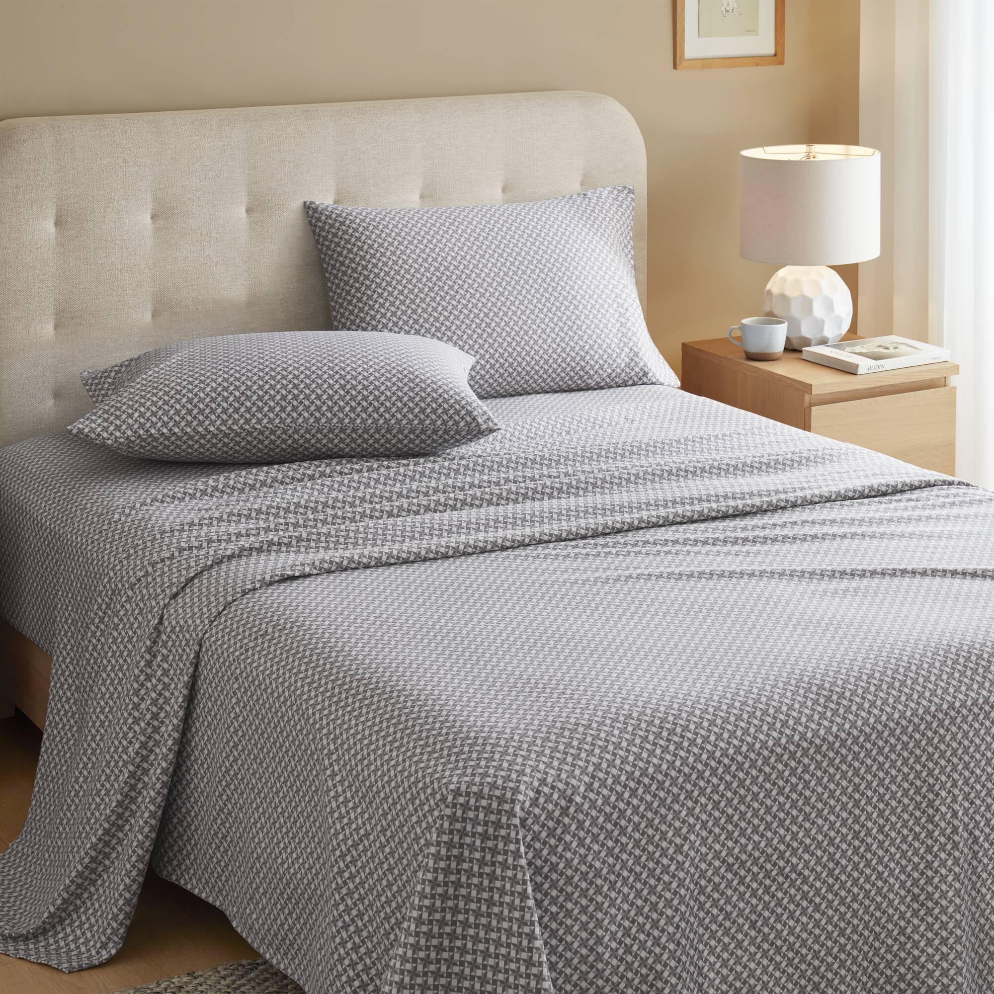 Cozy Cotton Flannel - Queen Printed Sheet Set - Snowflake