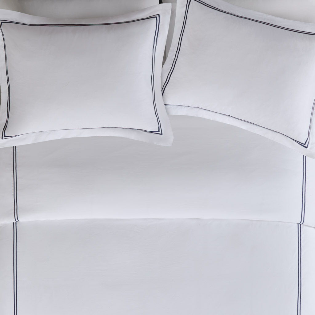 500 Thread Count Luxury - King Sateen Embroidered Duvet Cover Set - White / Navy