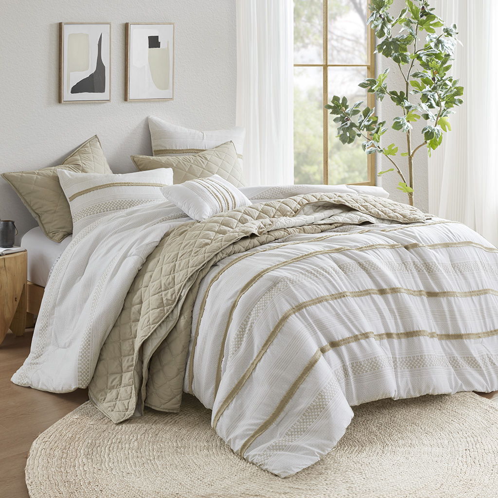 Carolina - 7 Piece Full/Queen Stripe Comforter And Quilt Set - Taupe