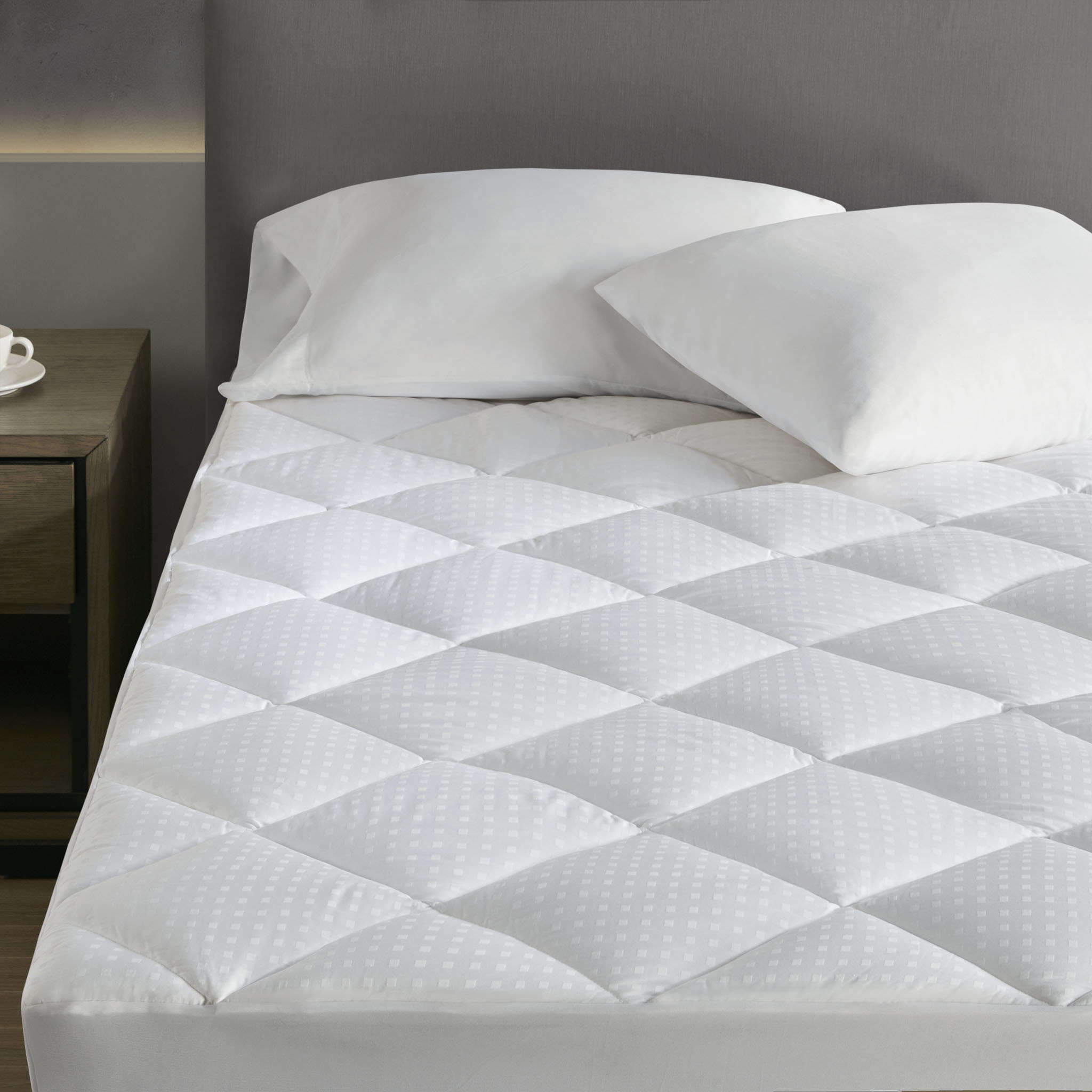 Signature - California King Dobby Cotton Waterproof Mattress Pad - White