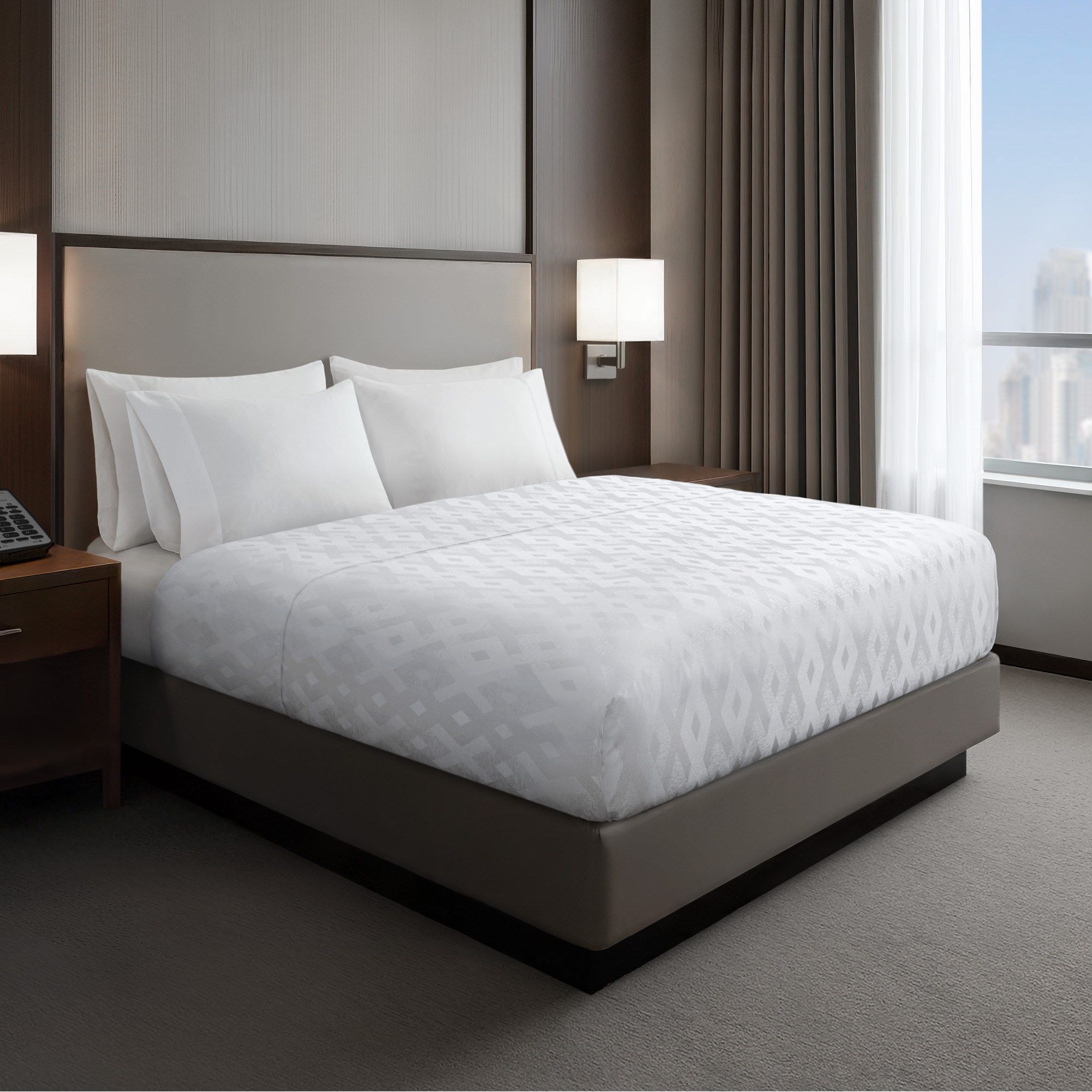 Jacquard Nova - Essential Coverlet - White