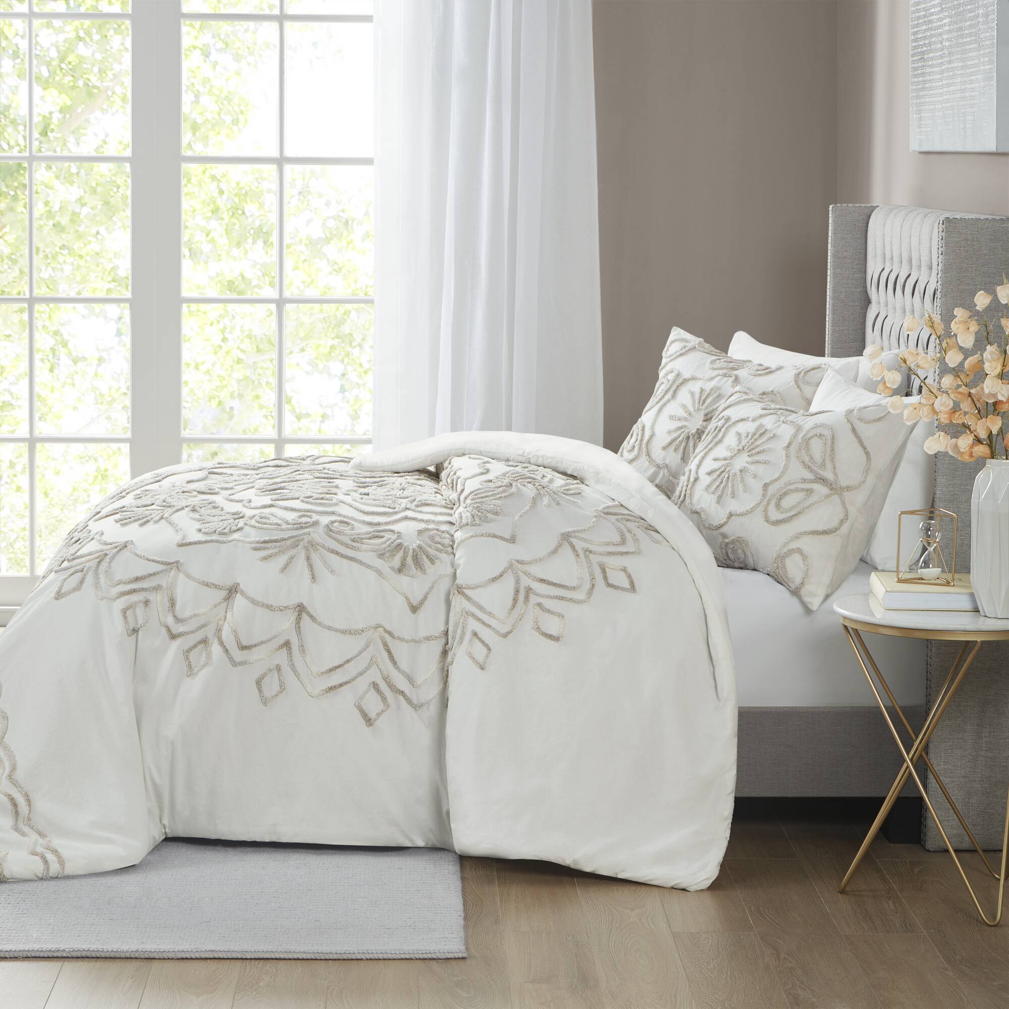 Violette - King 3 Piece Tufted Duvet Cover Set - Ivory / Taupe