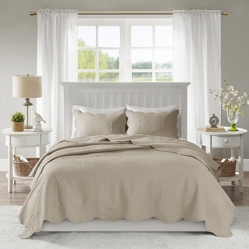 Tuscany - 3 Piece King/California King Reversible Scalloped Edge Quilt Set - Khaki
