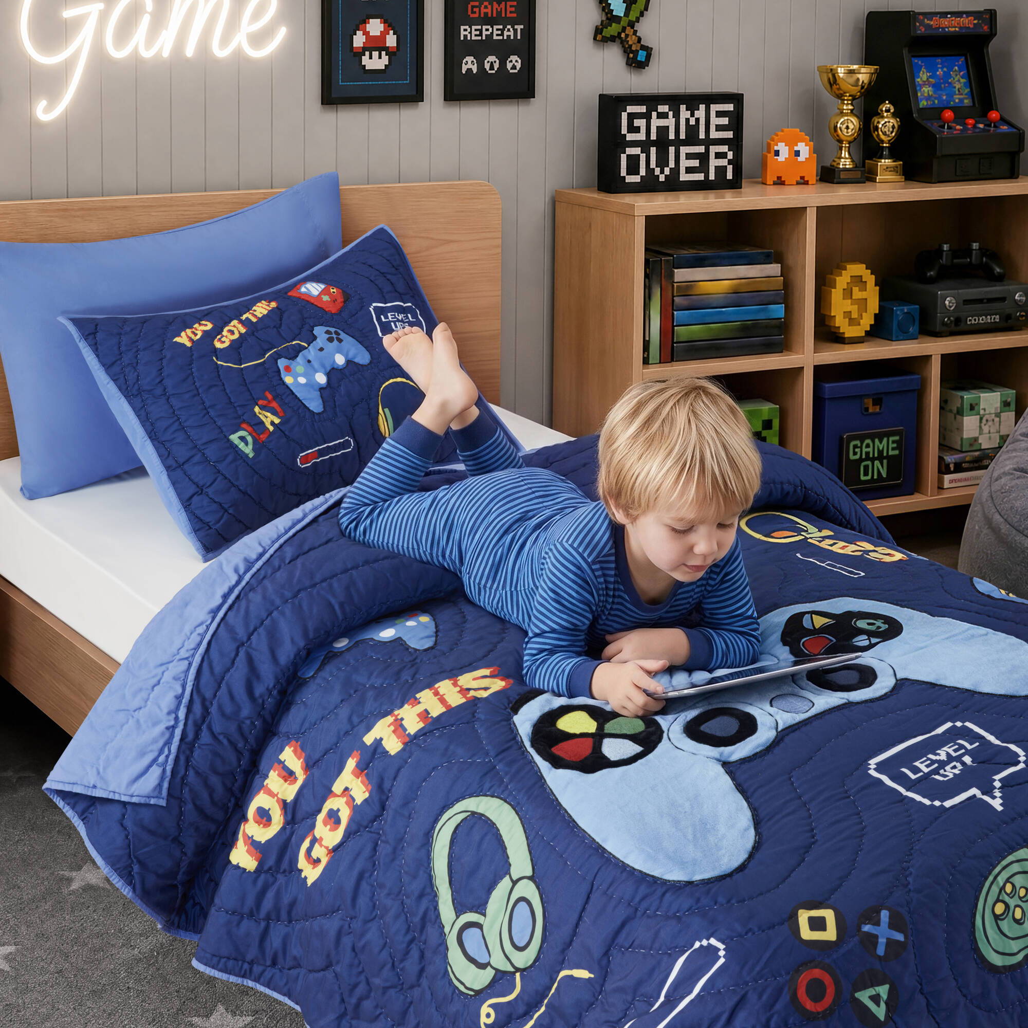 Game - Twin Quilt Set - Navy